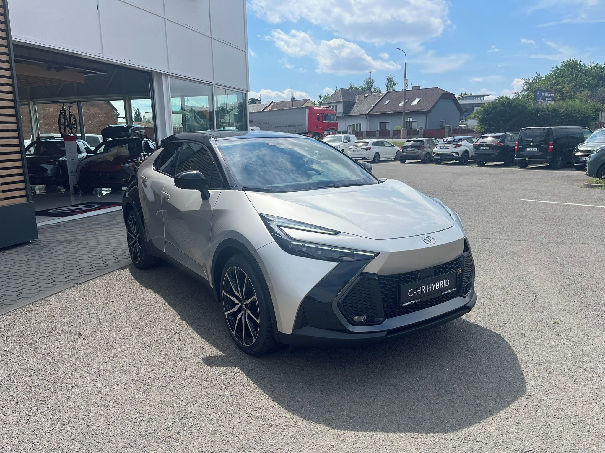 Toyota C-HR, 2.0L PHEV GR Sport - fotka 3