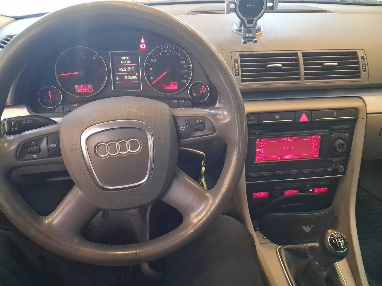 Audi A4, 3.0 TDI , 4X4, po STK, Tažné - fotka 3