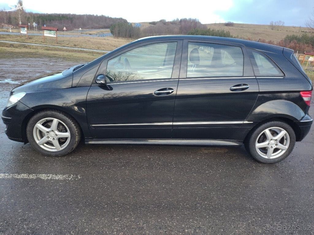 Mercedes-Benz Třídy B, B180 CDI automat - fotka 2