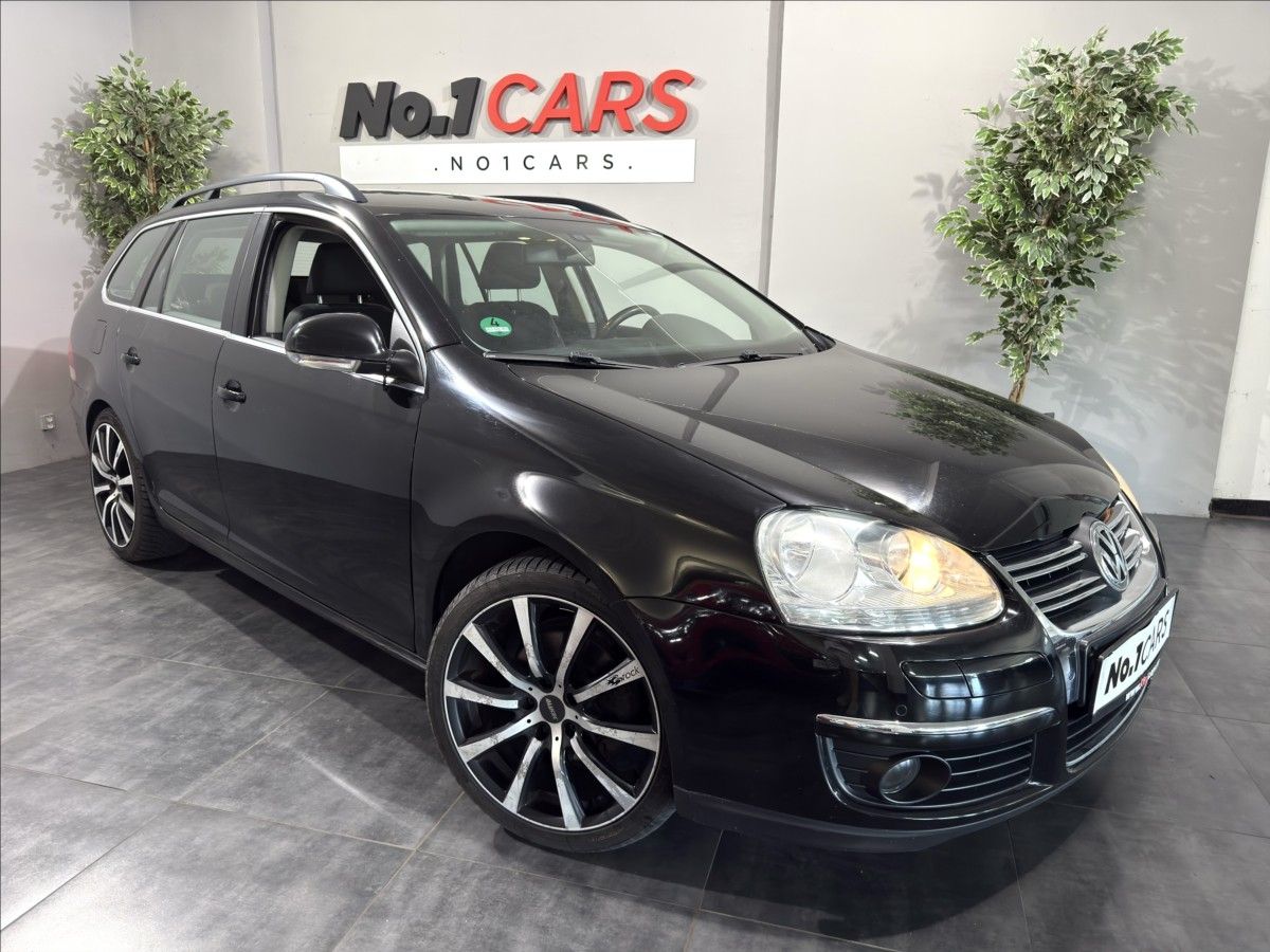 Volkswagen Golf, 1,4   TSI VÝHŘEV KLIMA R18 ALU