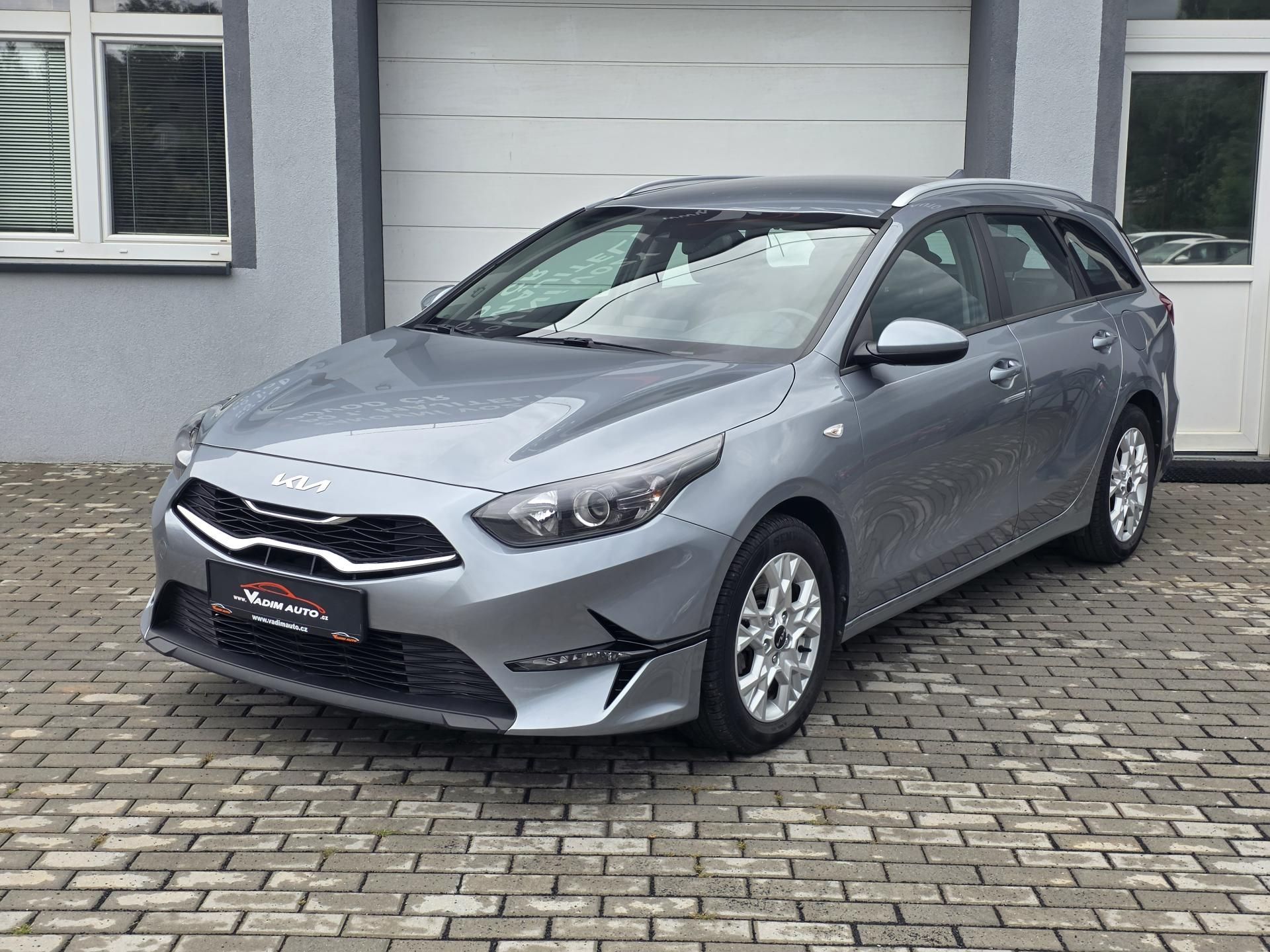 Kia Cee´d, 1.5T-GDi 118kW FRESH 1MAJITEL - fotka 2