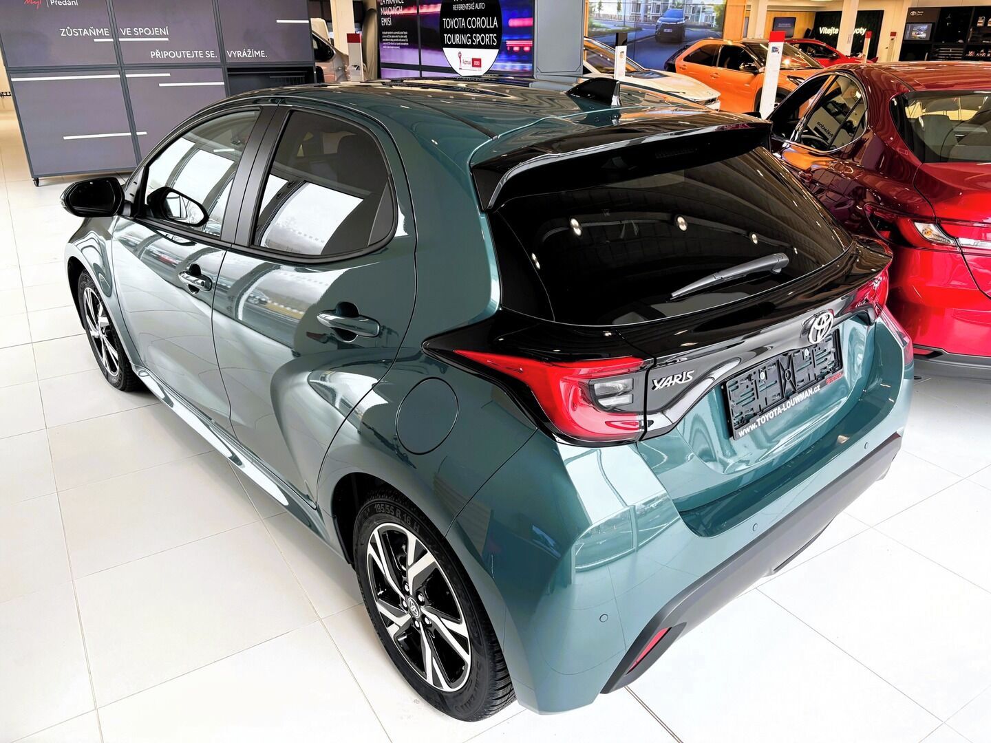 Toyota Yaris, 1,5   Style HEV 116 CVT - fotka 5