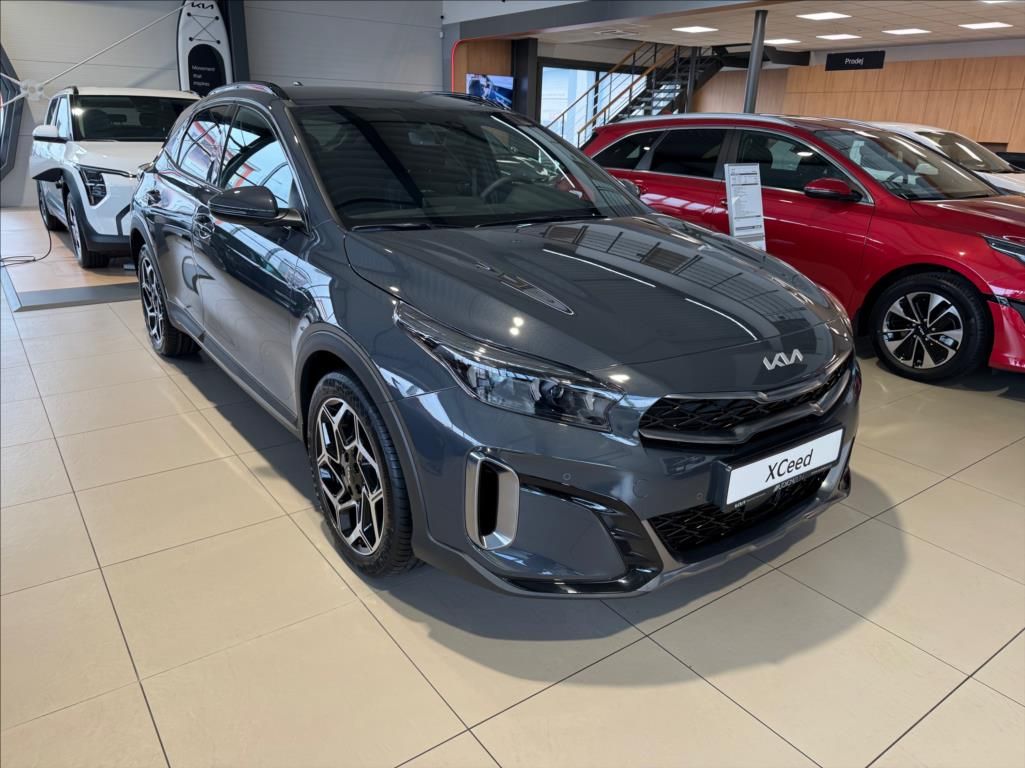 Kia XCee´d, 1,6 T-GDI GT LINE - fotka 3