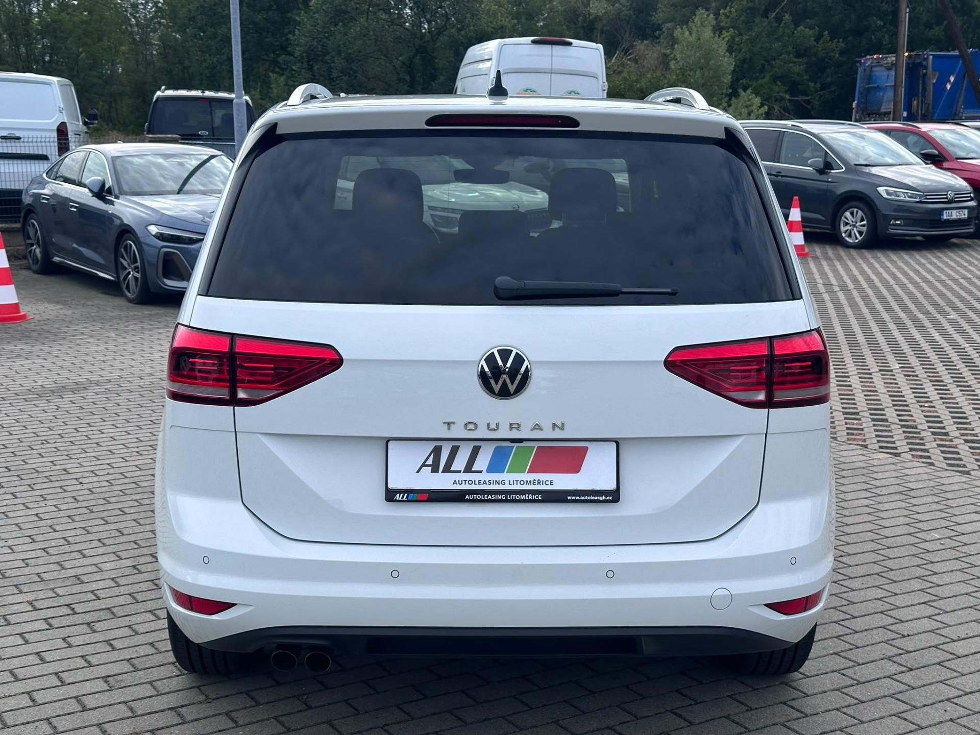 Volkswagen Touran, 2.0 TDI 110kW DSG Highline - fotka 6