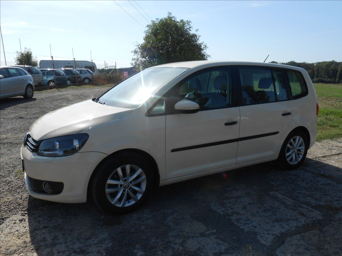 Volkswagen Touran, 1,6 TDI 66 kW Historie KLIMA