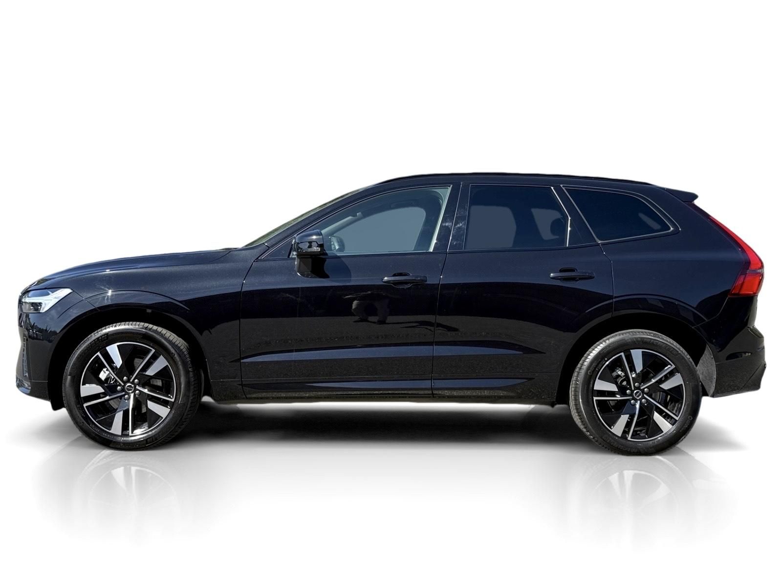 Volvo XC60, B5 AWD PLUS DARK // REZERVACE - fotka 2