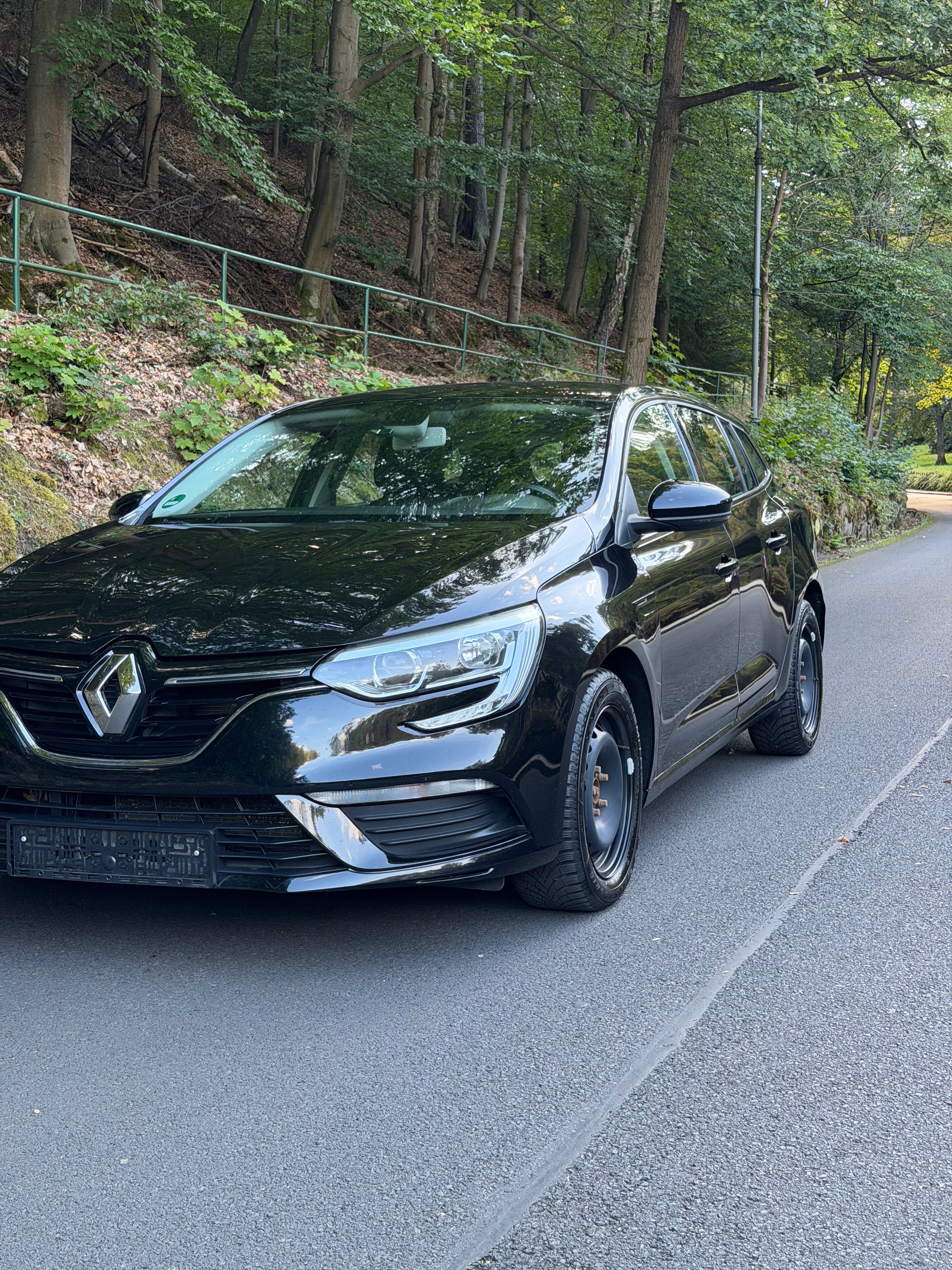 Renault Mégane, Grandtour 1.2 TCe Manual 2018 - fotka 3