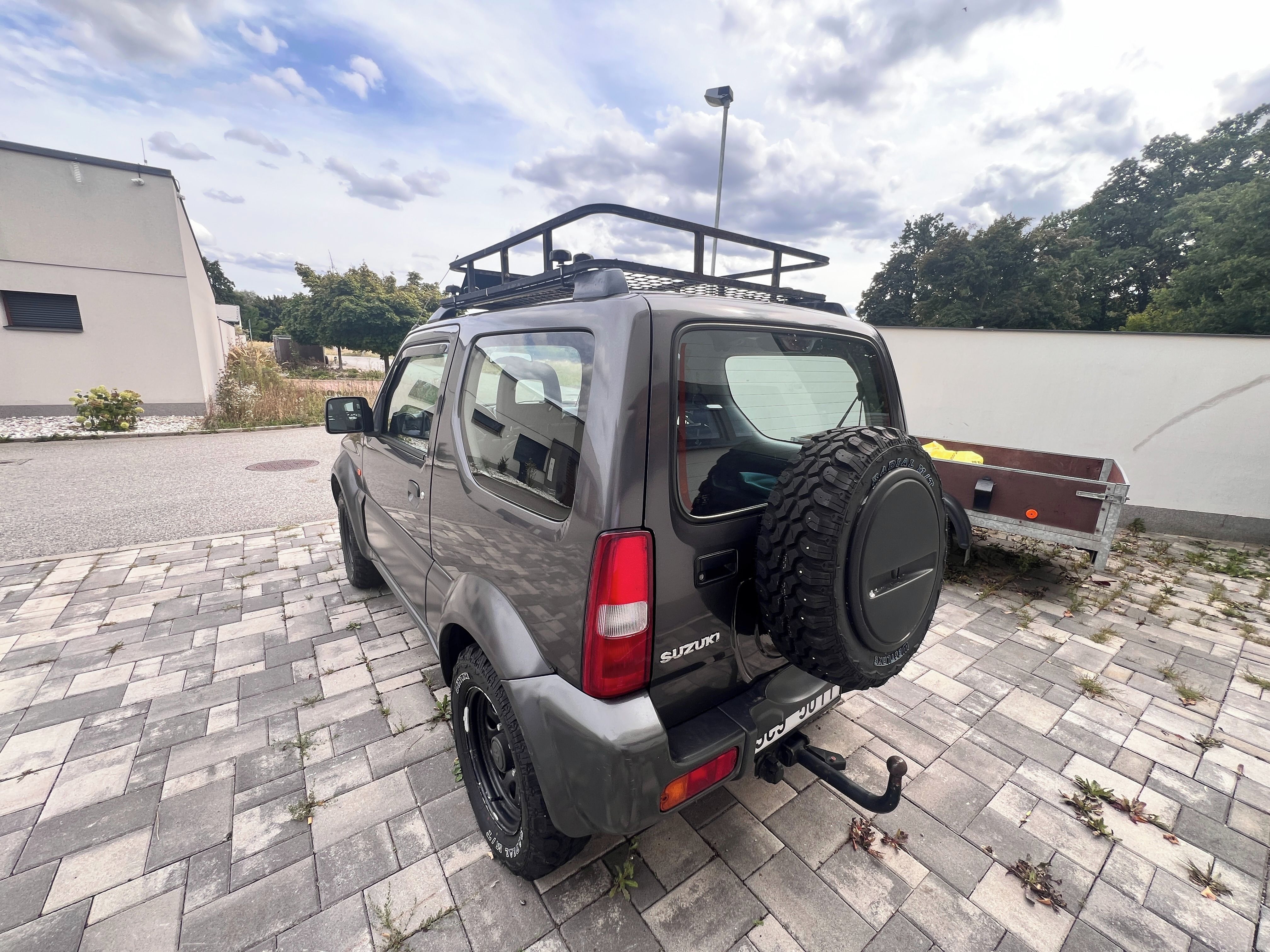 Suzuki Jimny, 1,3 benzín, 4x4, uzávěra zadku - fotka 6