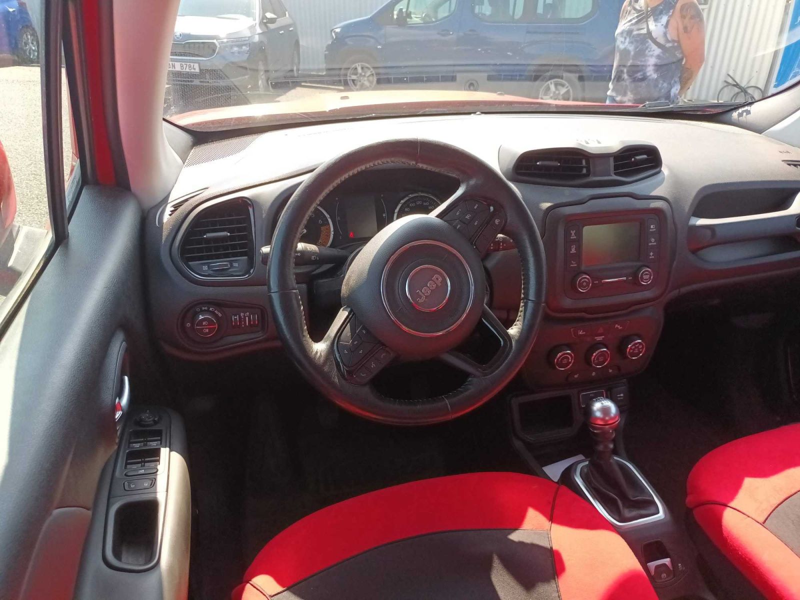 Jeep Renegade, 1.0 T-GDI, Serv.kniha - fotka 3