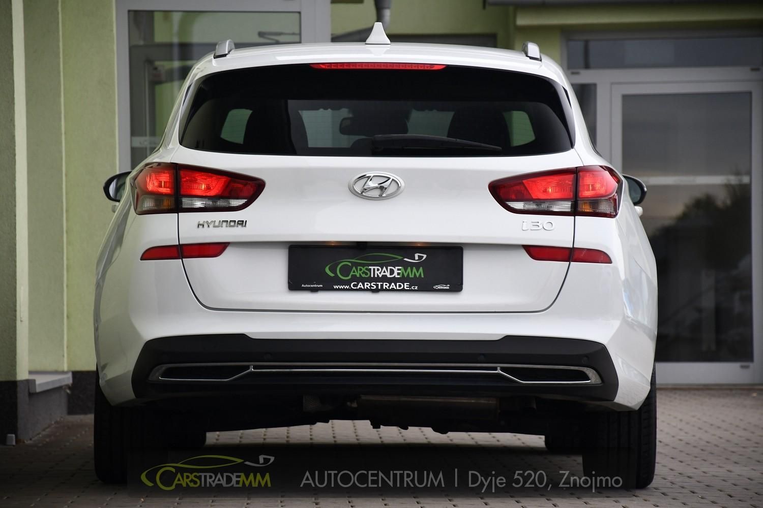 Hyundai i30, 1.6CRDi SMART KAMERA CARPLAY - fotka 4