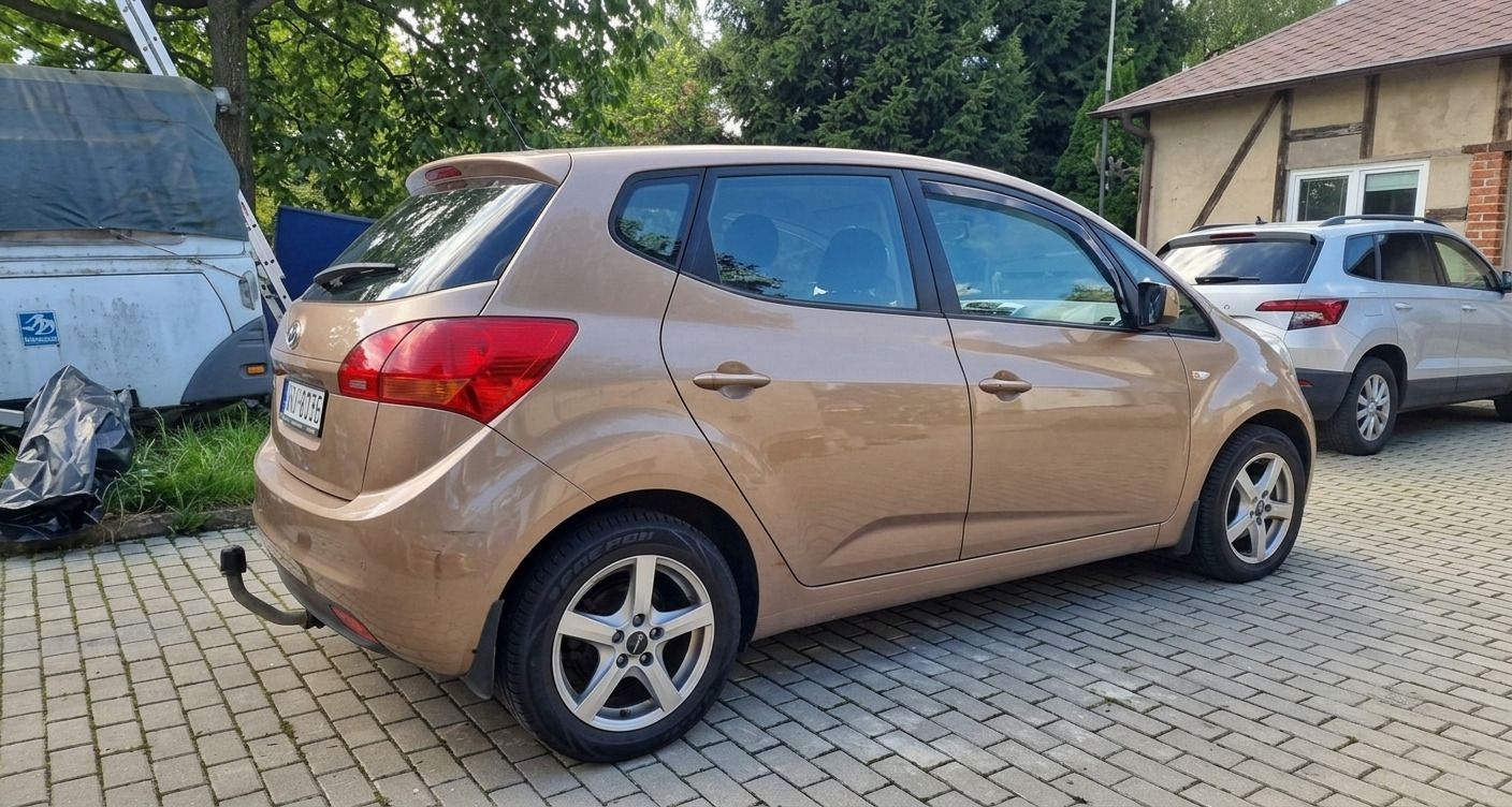 Kia Venga, 1.4 CrDi - fotka 2