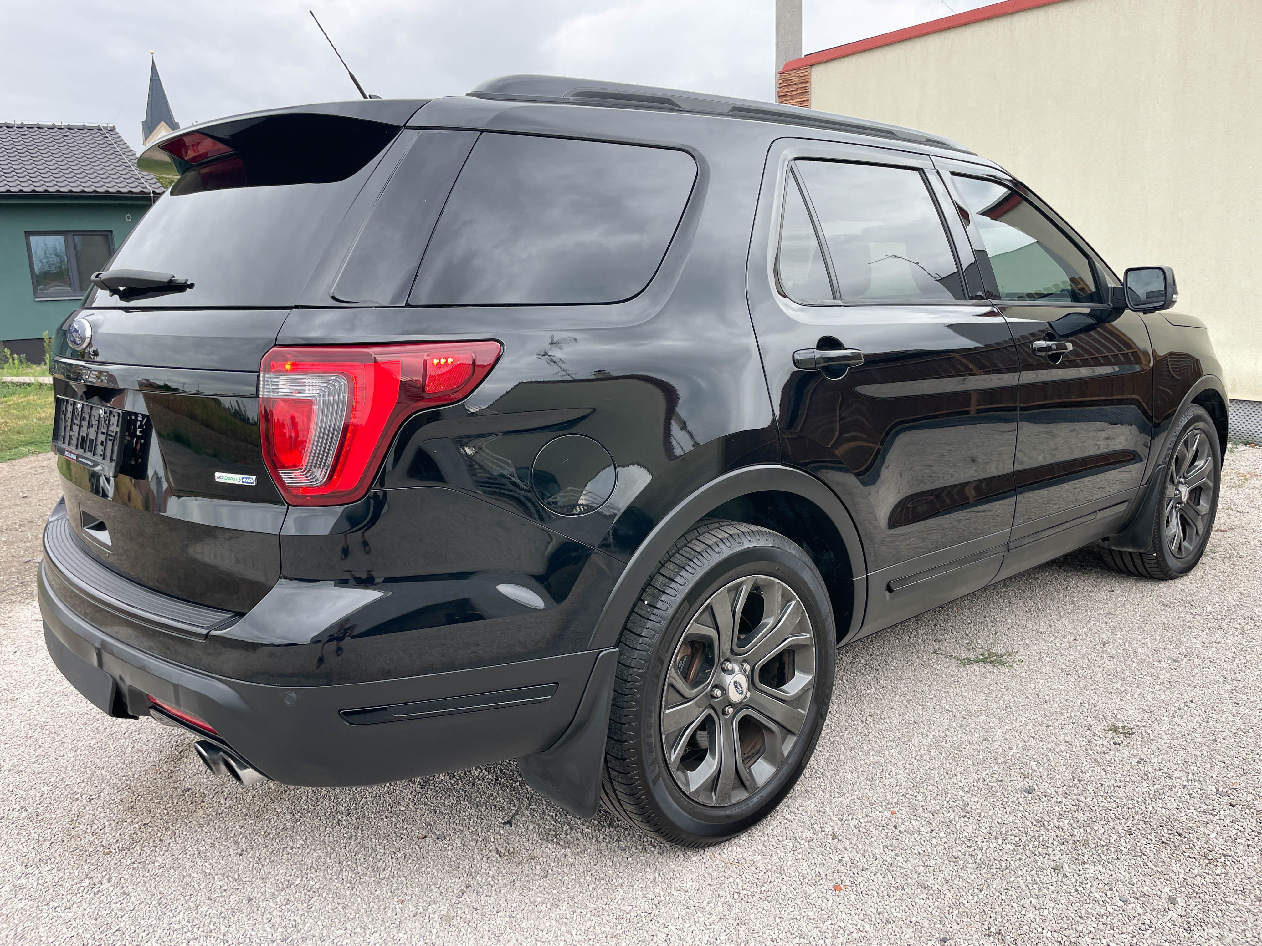 Ford Explorer, Sport 3.5V6 4WD+PANO+6MÍST+ACC - fotka 5