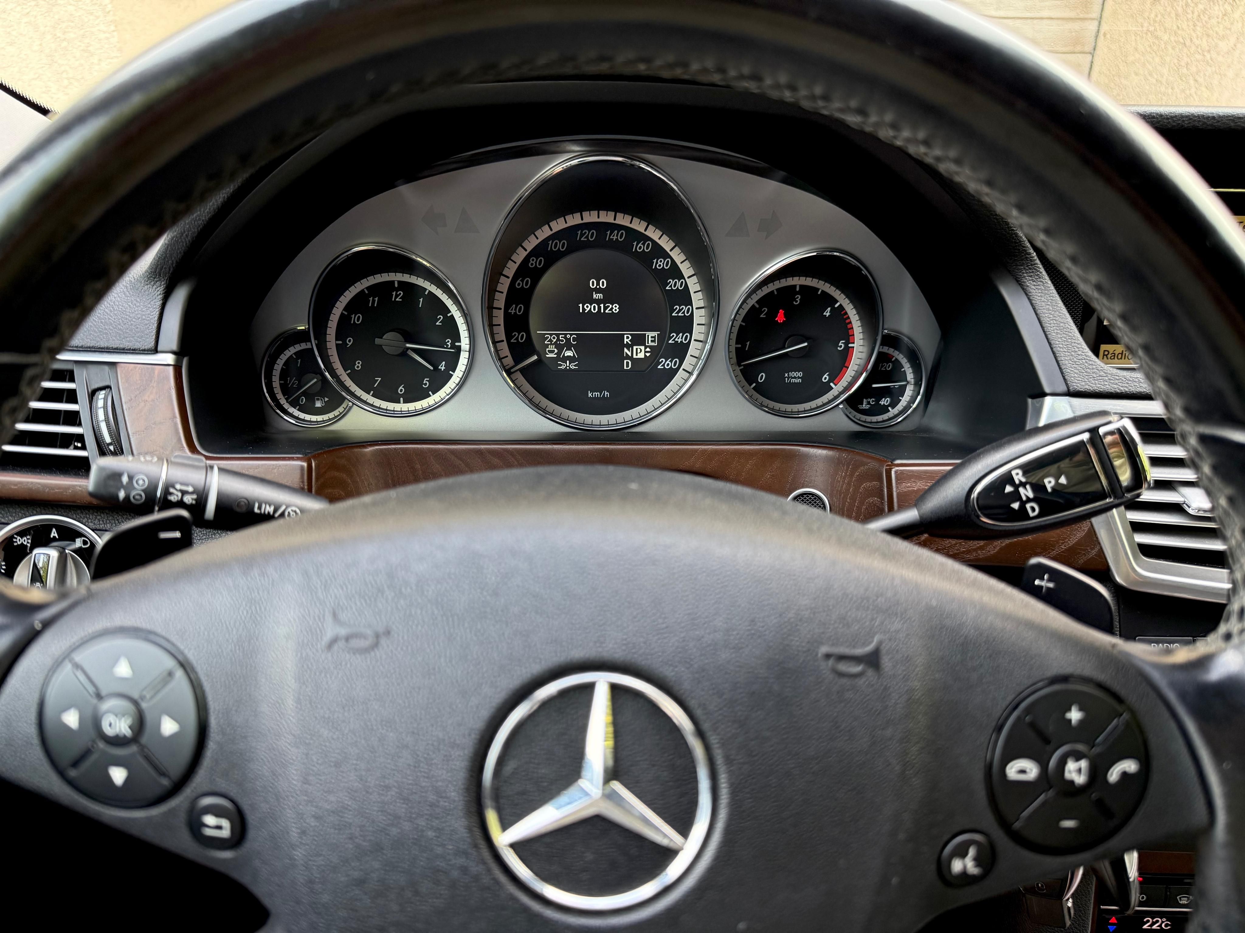 Mercedes-Benz Třídy E, W212 350CDI 195kW 4MATIC - fotka 6