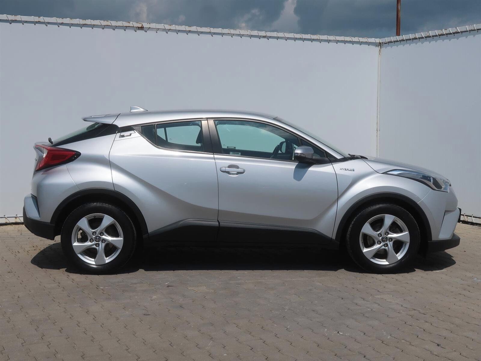Toyota C-HR, 1.8 Hybrid, Style, Automat - fotka 6