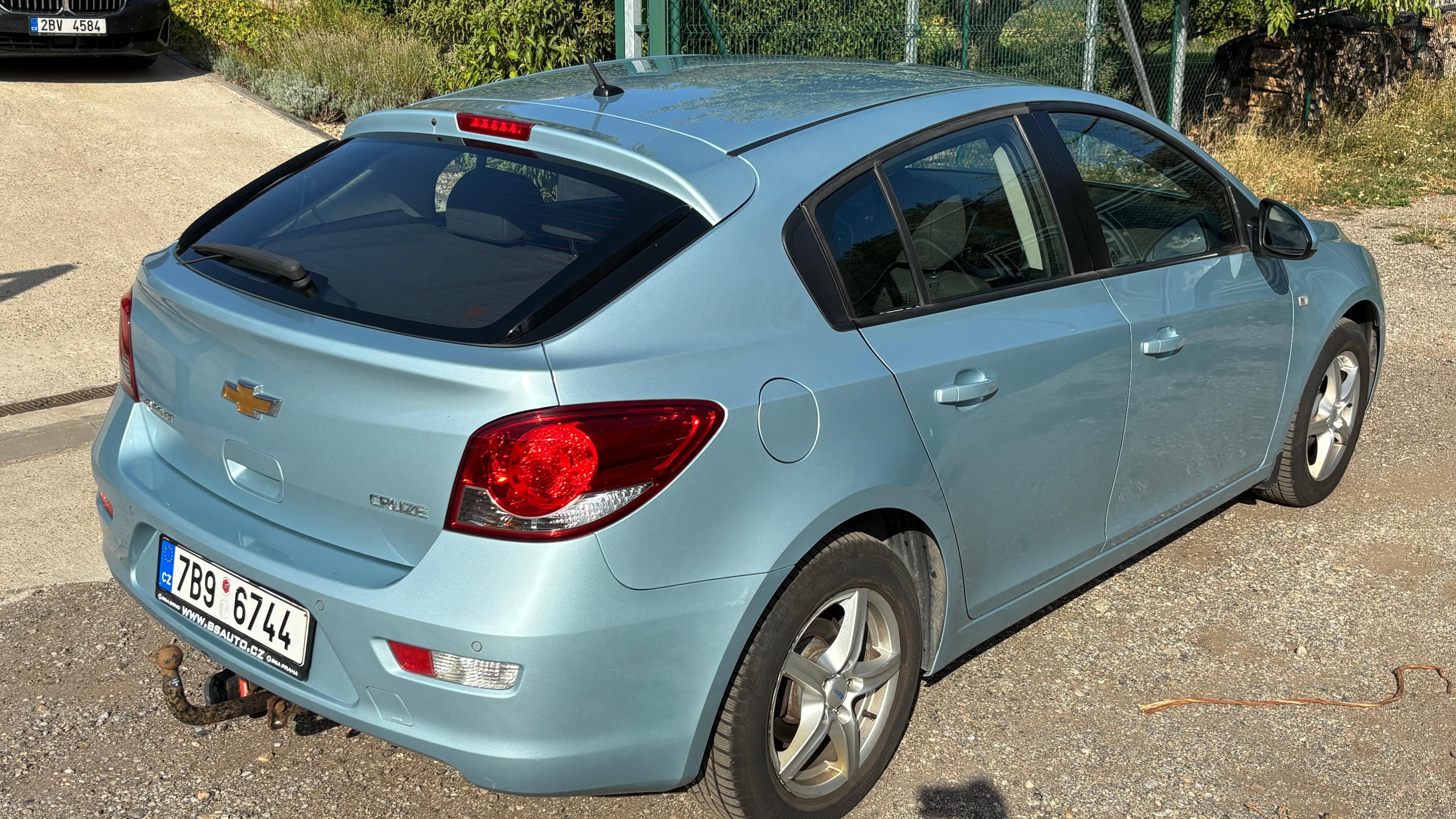 Chevrolet Cruze, Chevrolet Cruze 1.6 hatchback - fotka 3