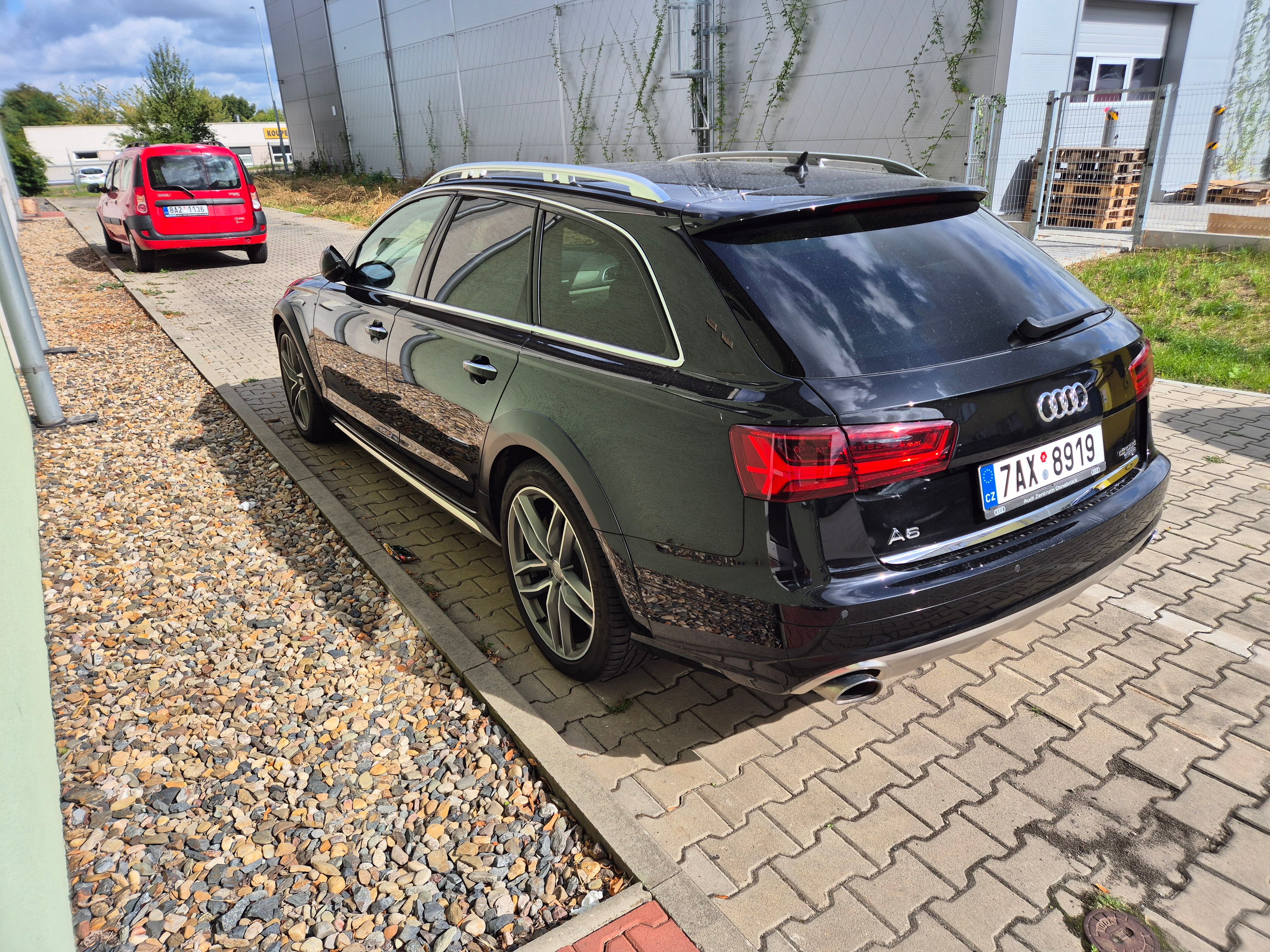 Audi A6 allroad, 3.0 BiTDI - plná výbava - fotka 2