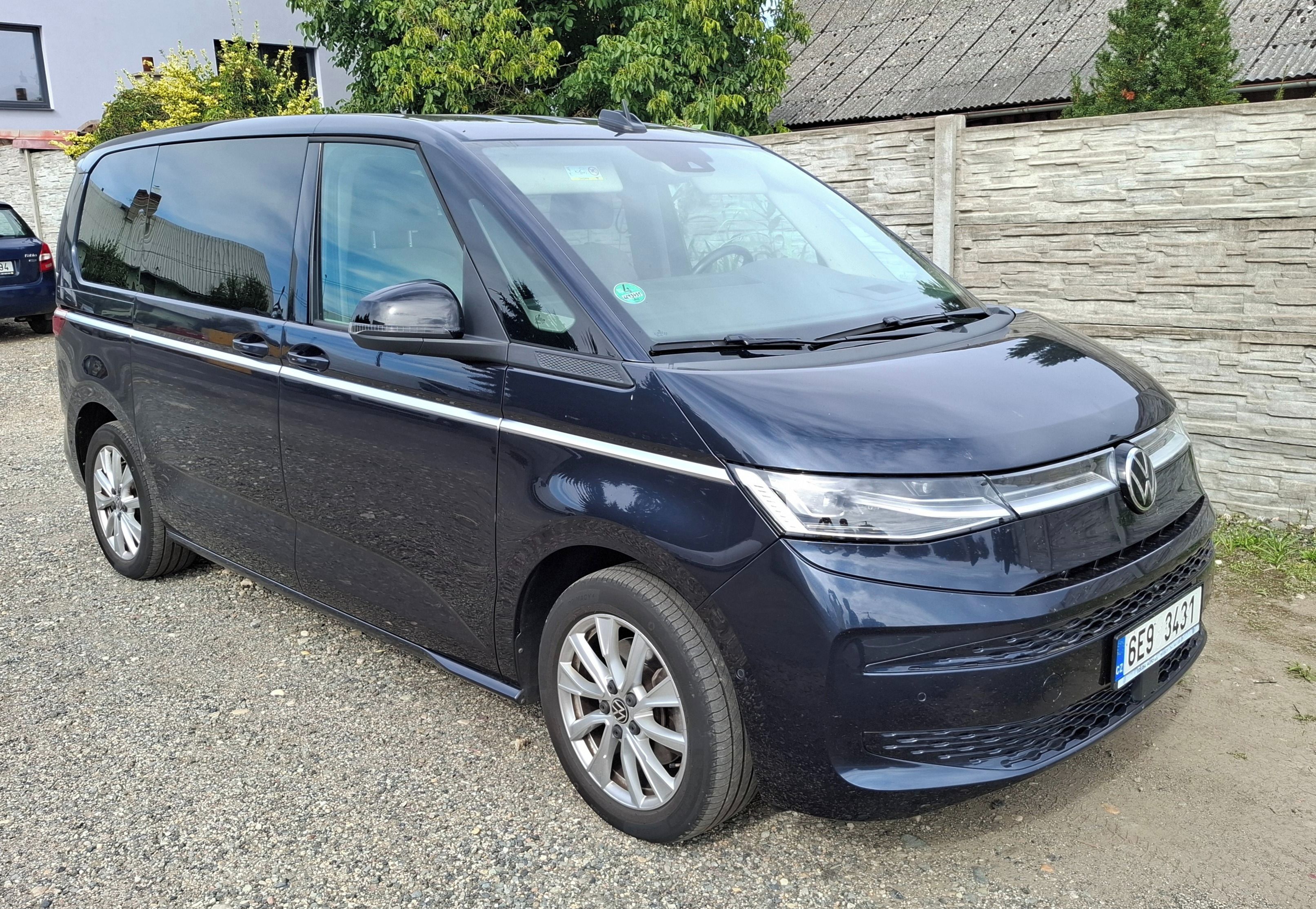 Volkswagen Multivan, VW T7 Multivan 2.0 TSI - fotka 3