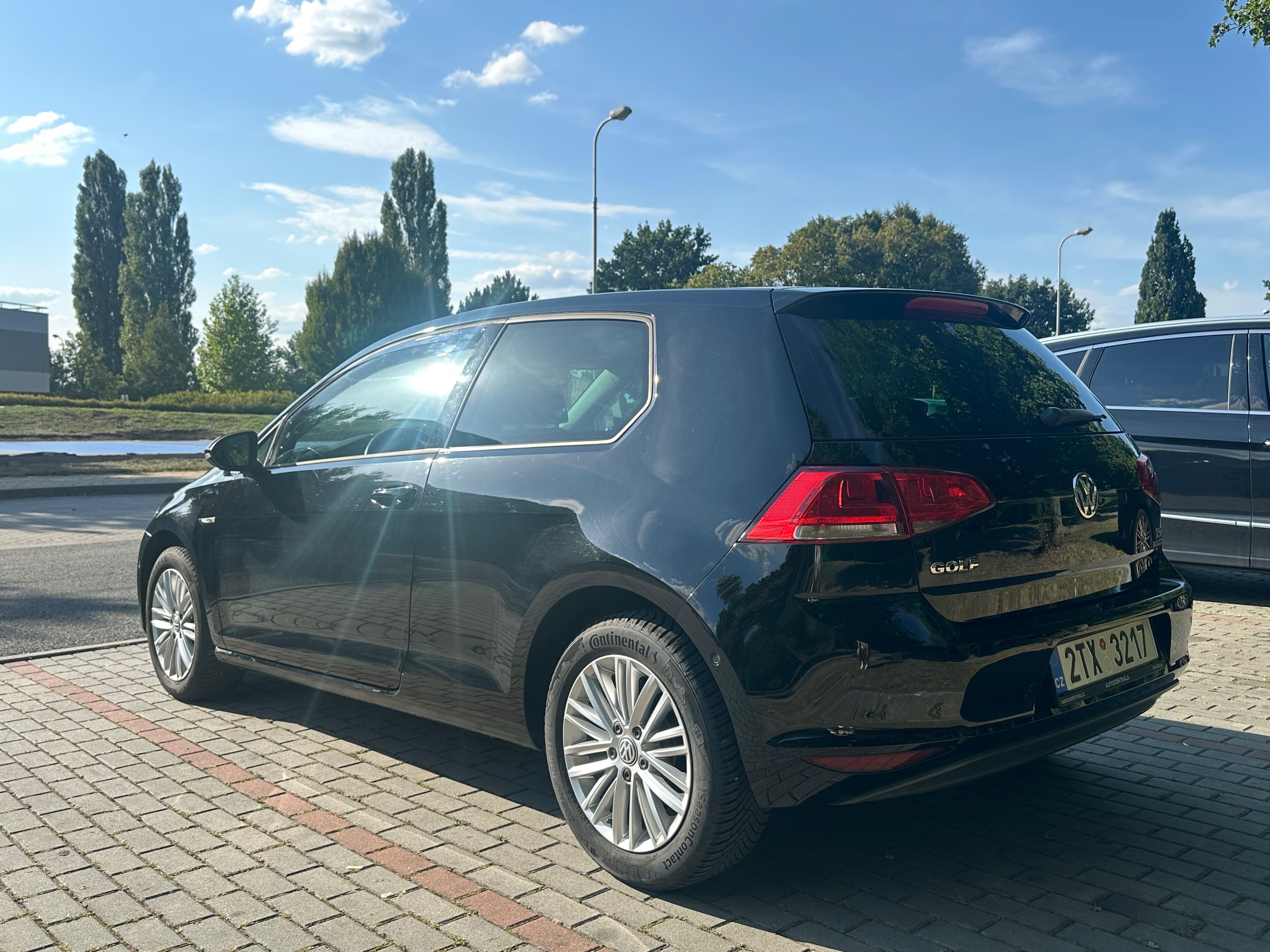 Volkswagen Golf, Prodám VW Golf VII CUP 1.2 TSI - fotka 4