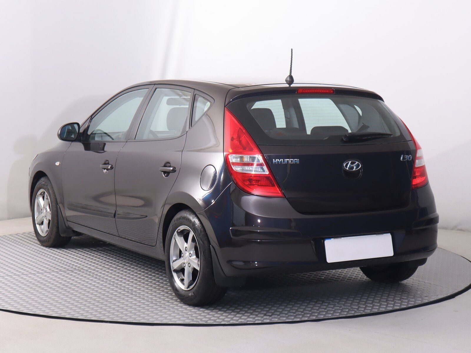 Hyundai i30, 1.4 CVVT, Serv.kniha - fotka 4