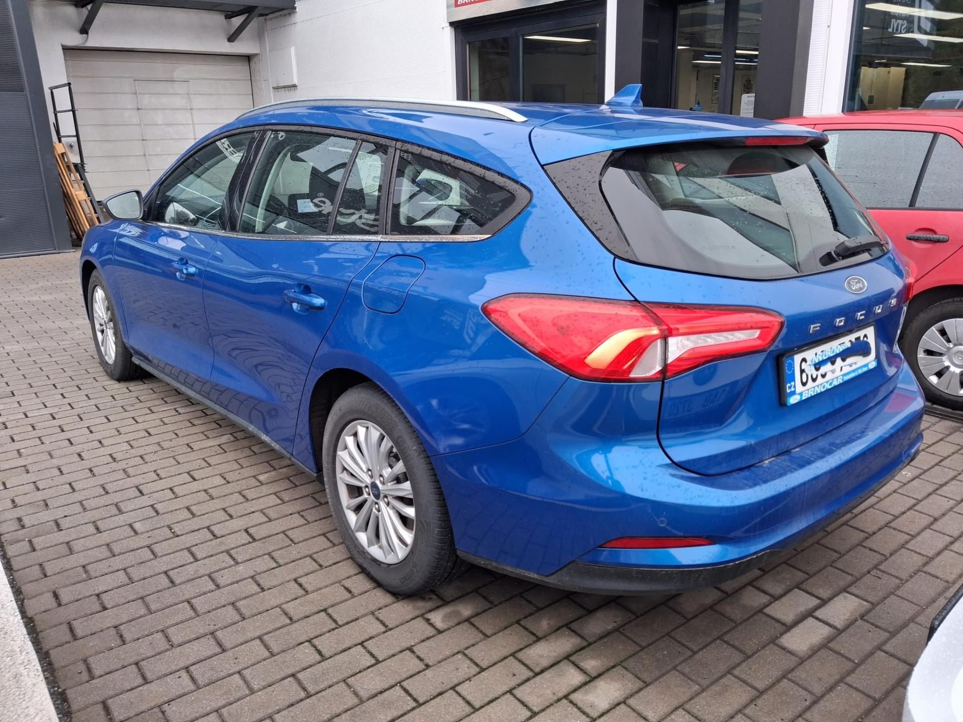 Ford Focus, Titanium 1,5Ecoblue, ČR, 1.MAJ - fotka 3
