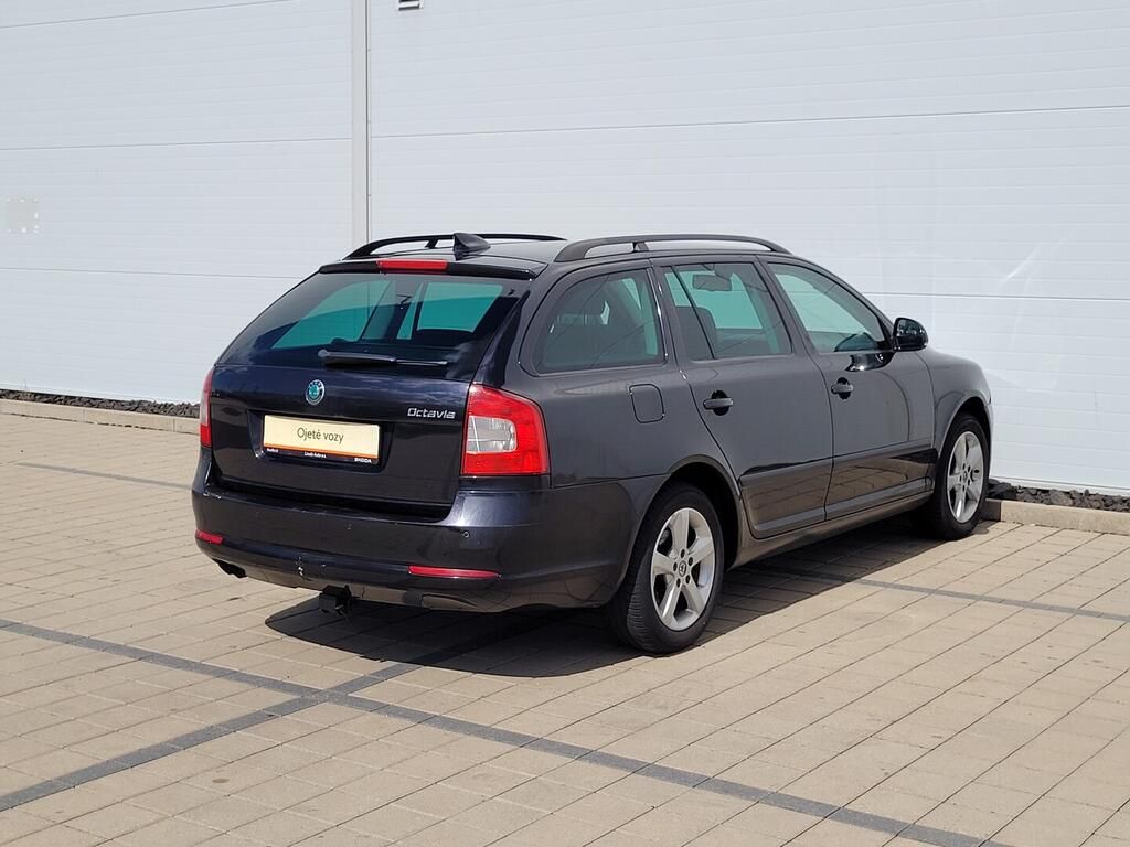 Škoda Octavia, Ambiente 1.4 TSI 90 kW - fotka 5