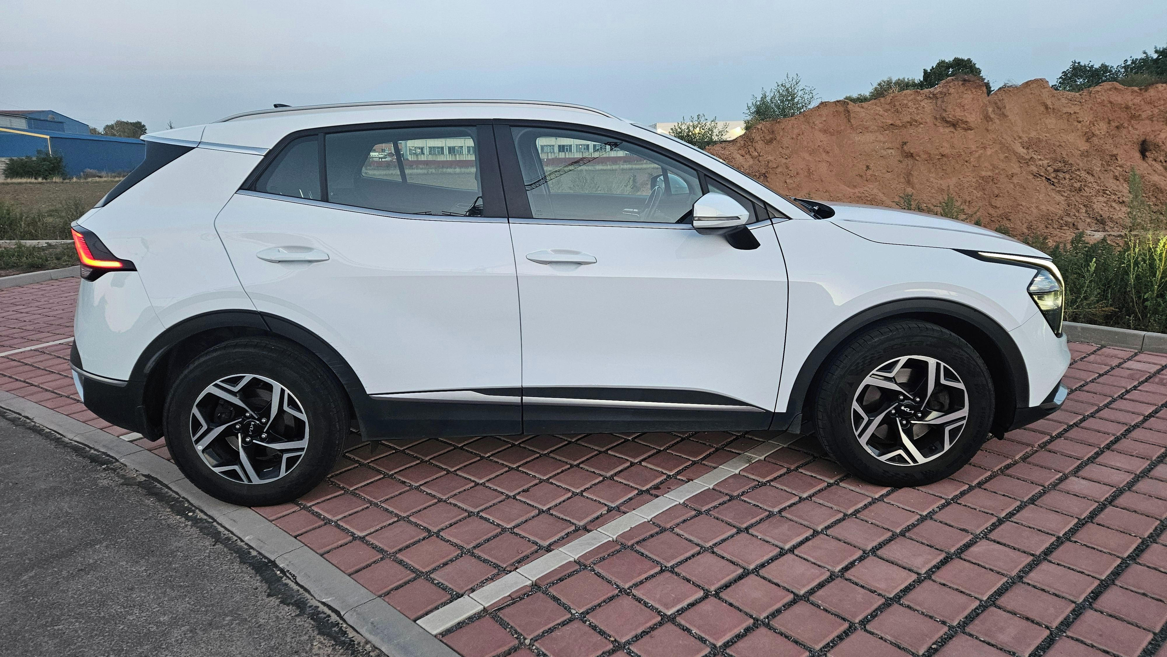 Kia Sportage, 1,6 T-Gdi 110 kw 4 roky záruka - fotka 2