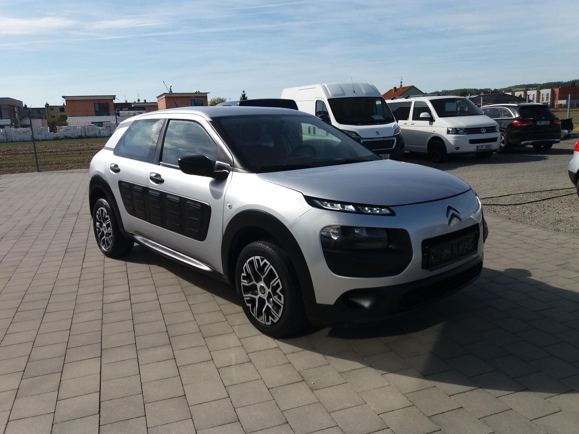 Citroën C4 Cactus, 1.2PT,KLIMA,SERVI.KNÍŽKA - fotka 3