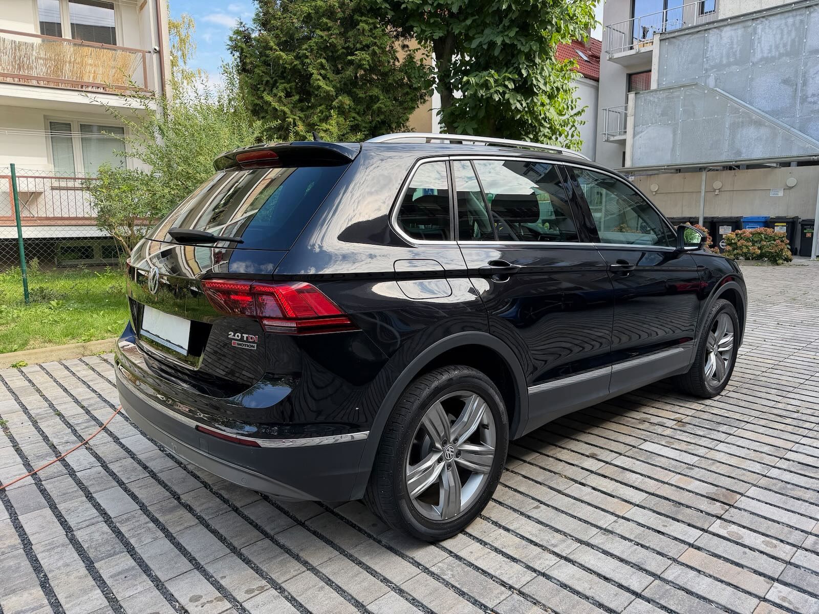 Volkswagen Tiguan, HIGHLINE 2.0TDI 140kW DSG 4x4 - fotka 2