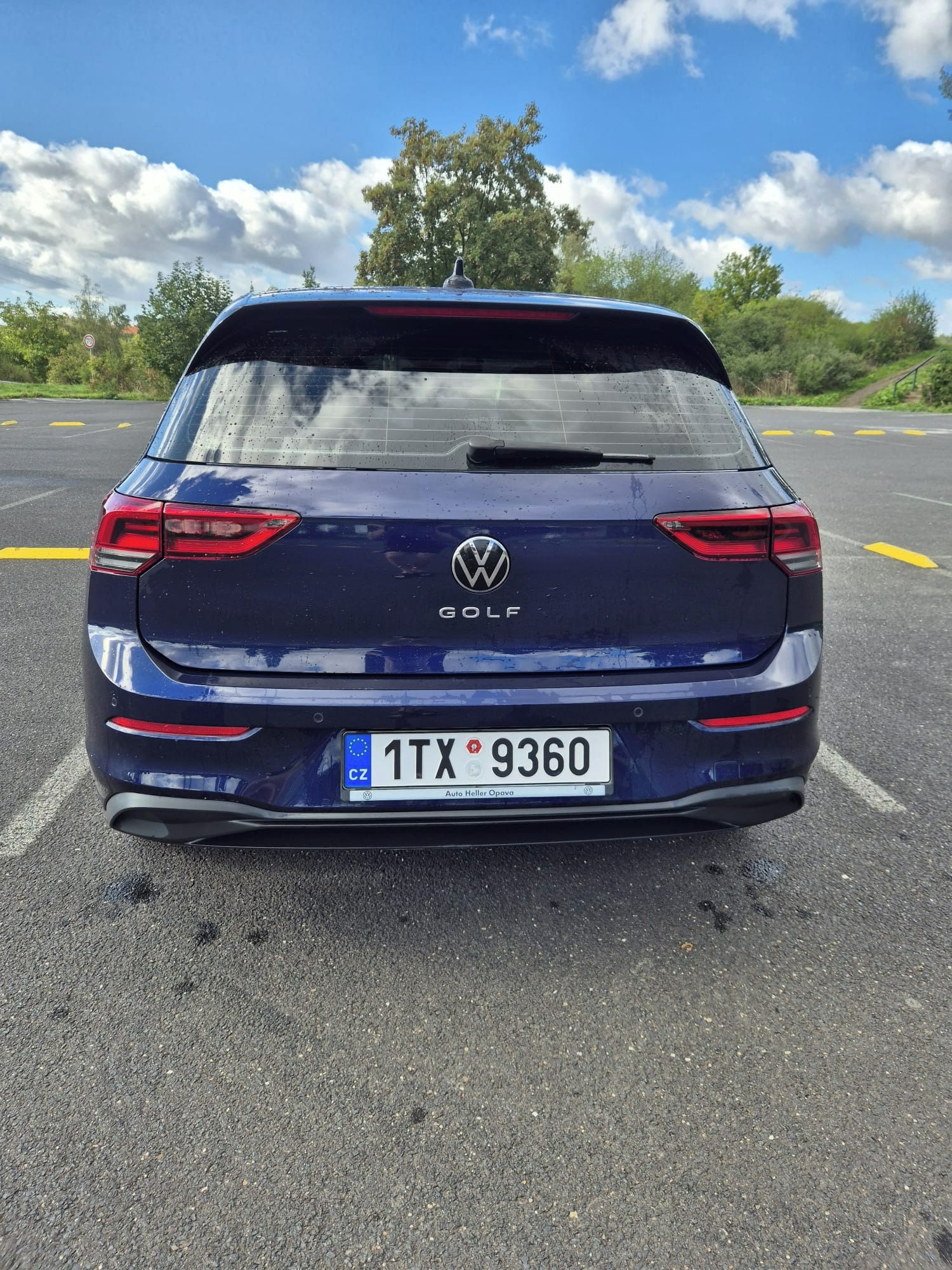 Volkswagen Golf, VW Golf 1.0 TSI Life, krásný - fotka 3