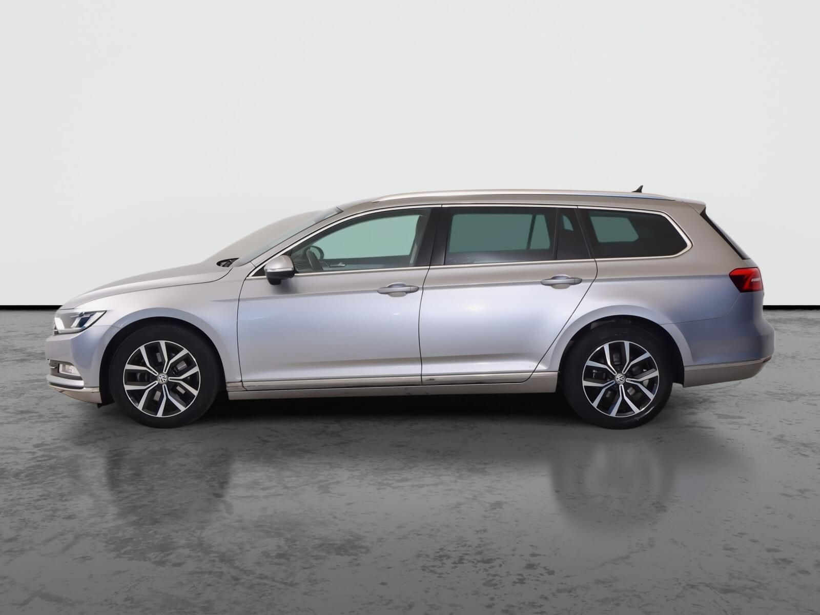 Volkswagen Passat, 2.0 TDI, Automat - fotka 3
