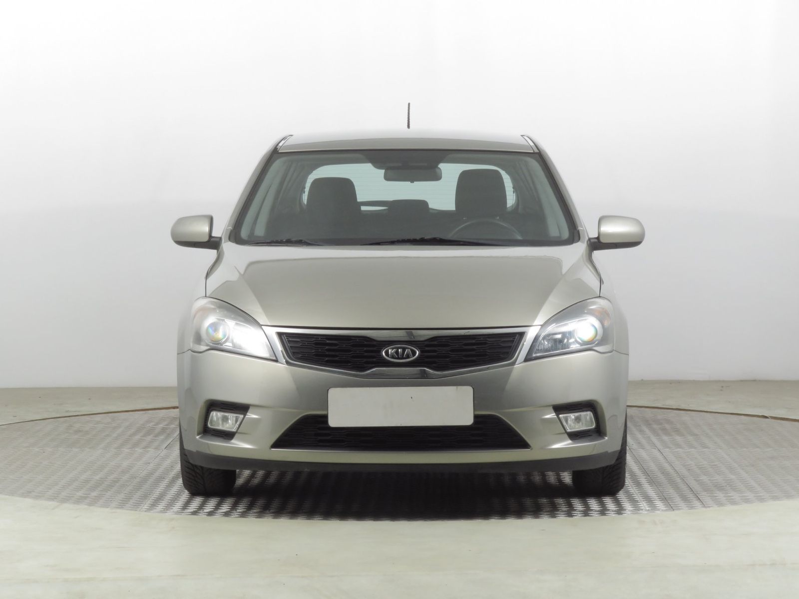 Kia Cee´d, 1.4 CVVT, Serv.kniha - fotka 2