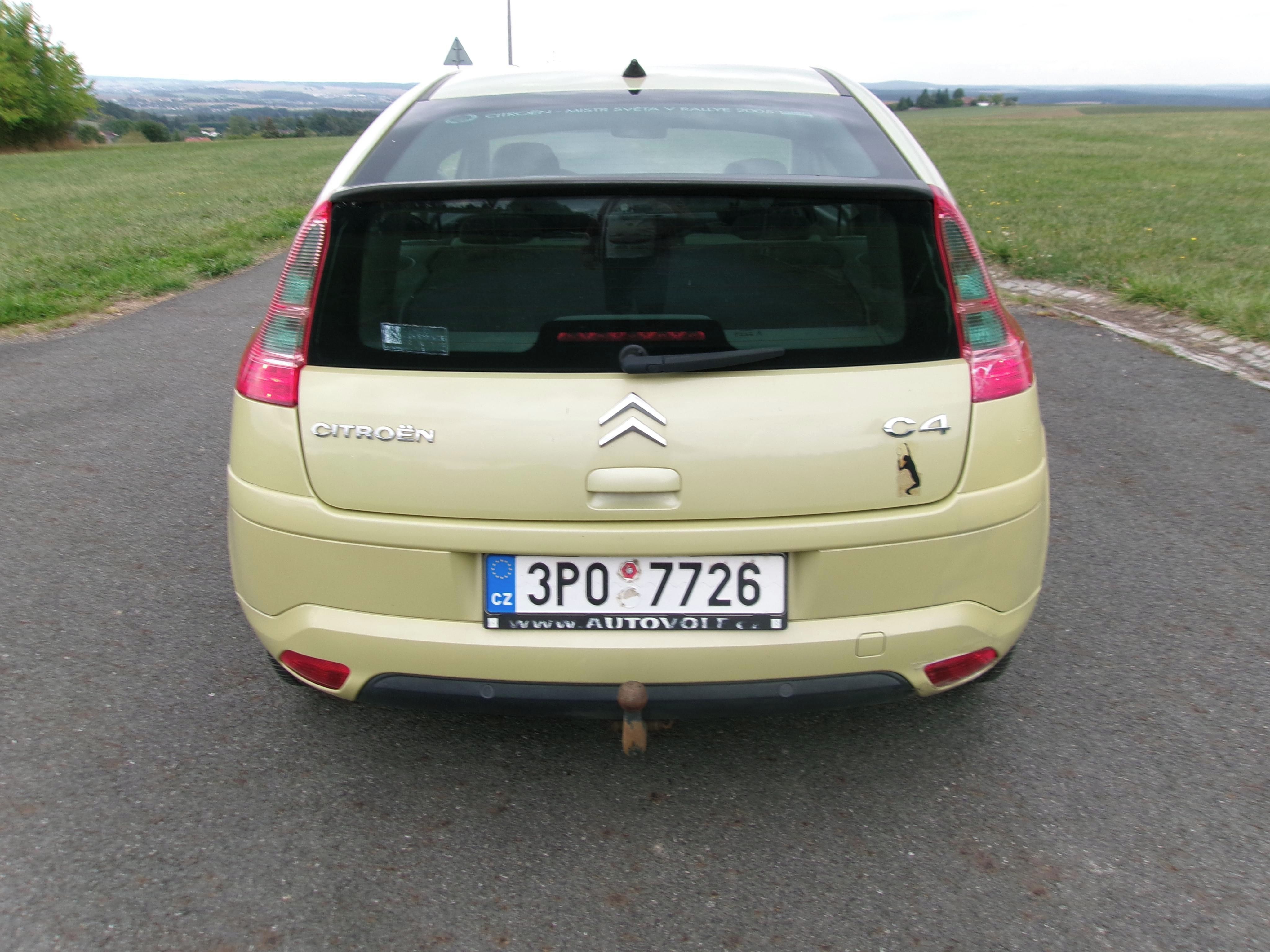 Citroën C4, 1,4 spolehlivé auto - fotka 4