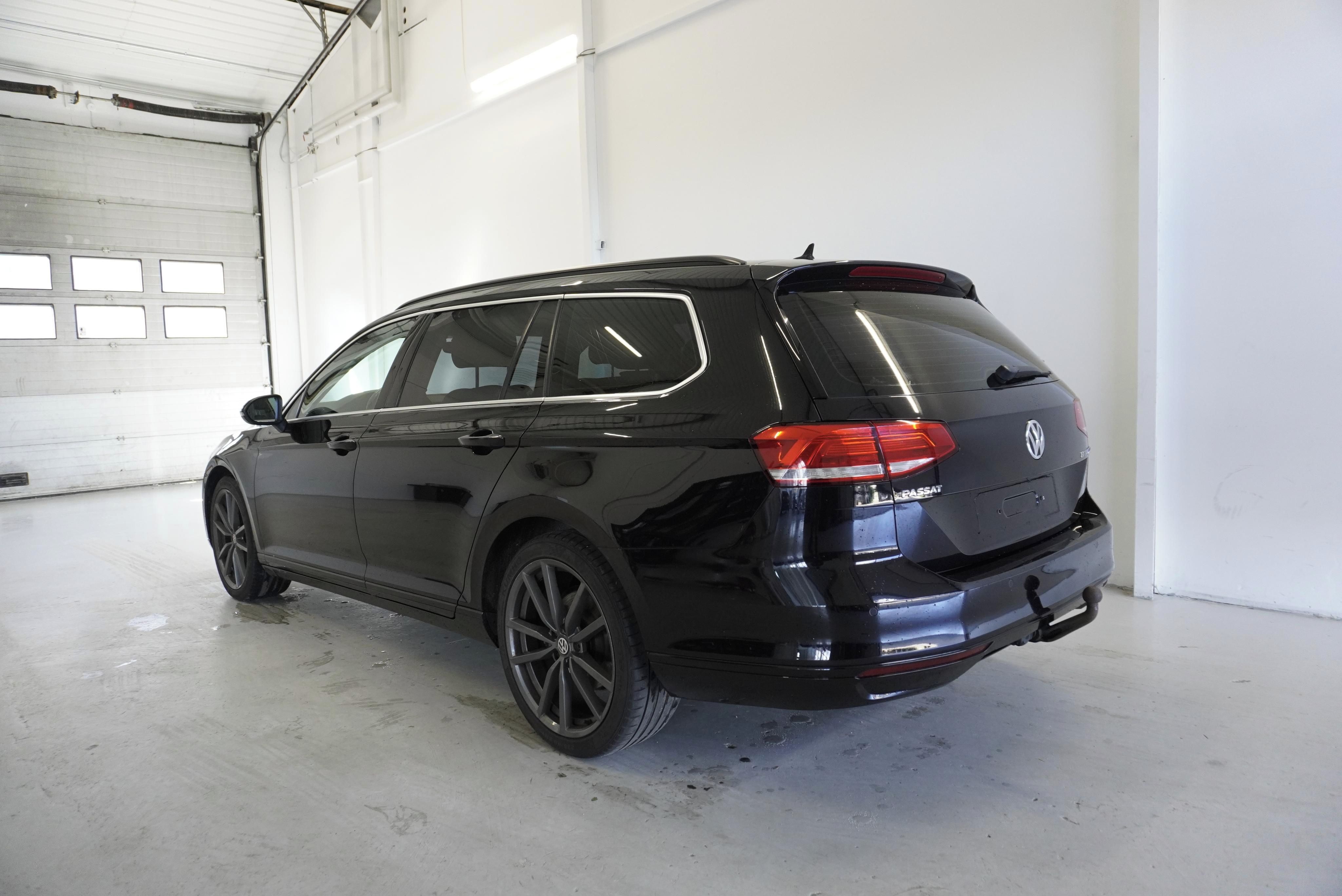 Volkswagen Passat, 2.0TDi, HIGHLINE, DSG - fotka 3