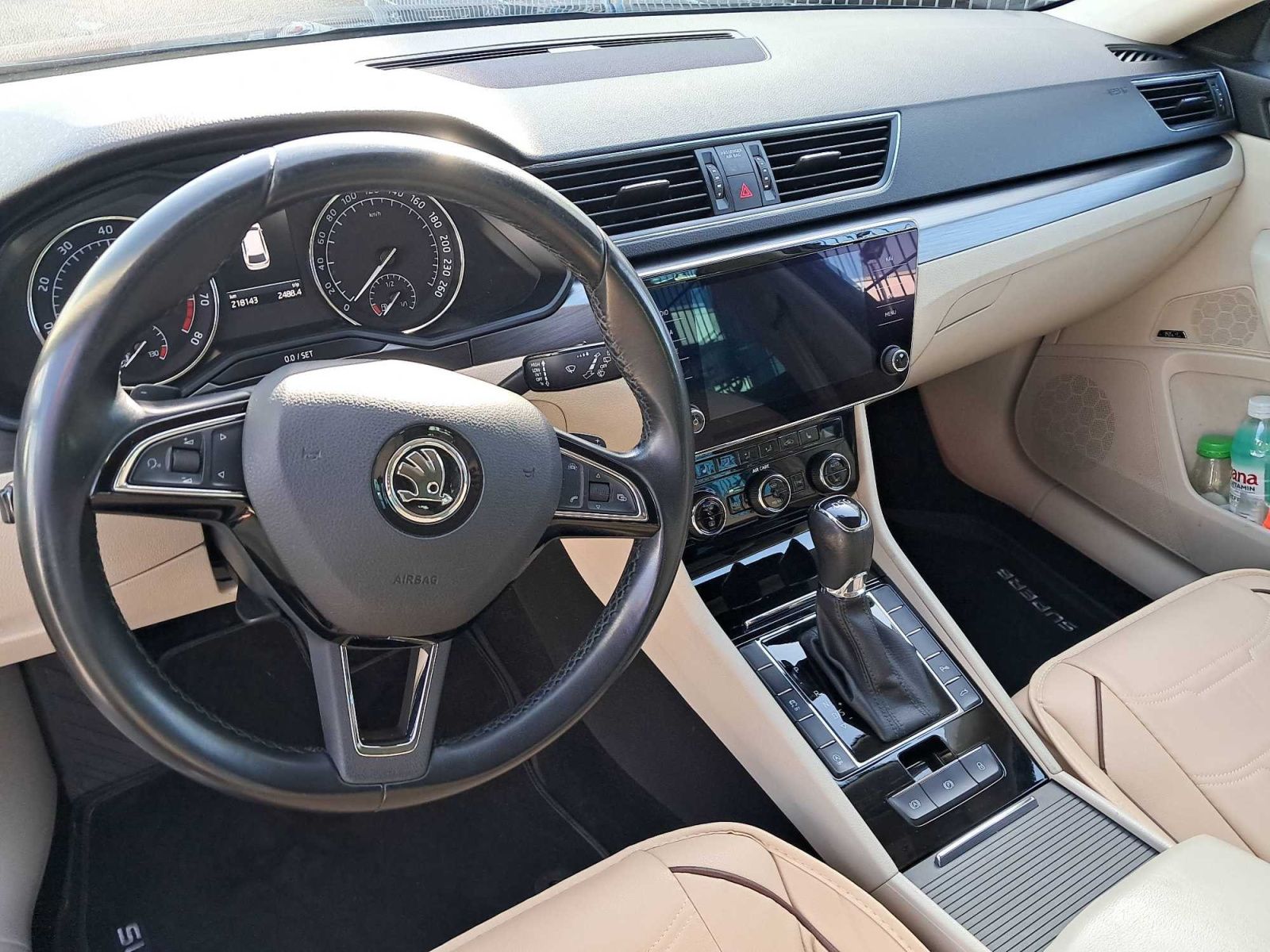 Škoda Superb, 2.0 TSI, Style, Automat, Kůže - fotka 3