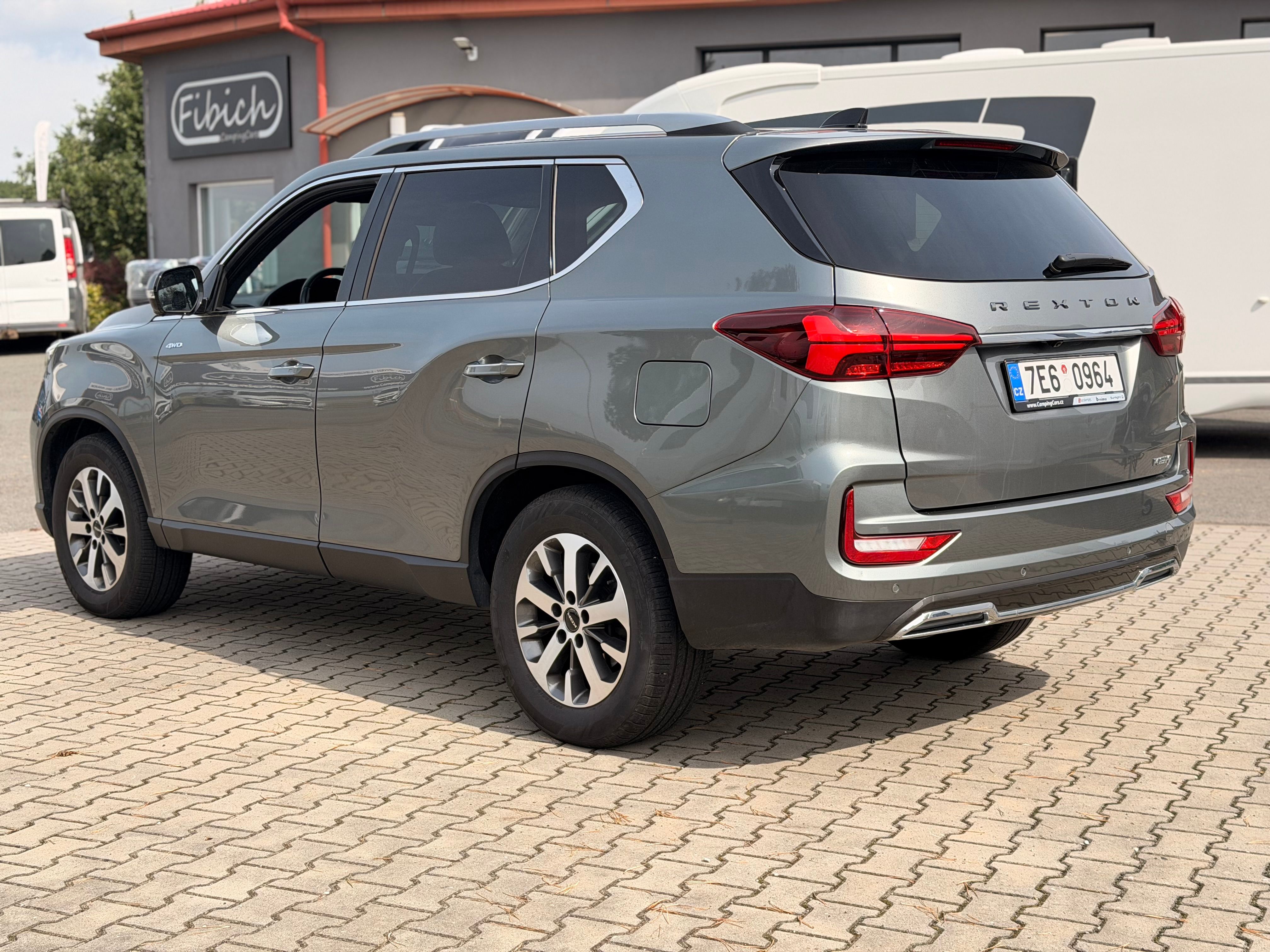 SsangYong Rexton - fotka 4