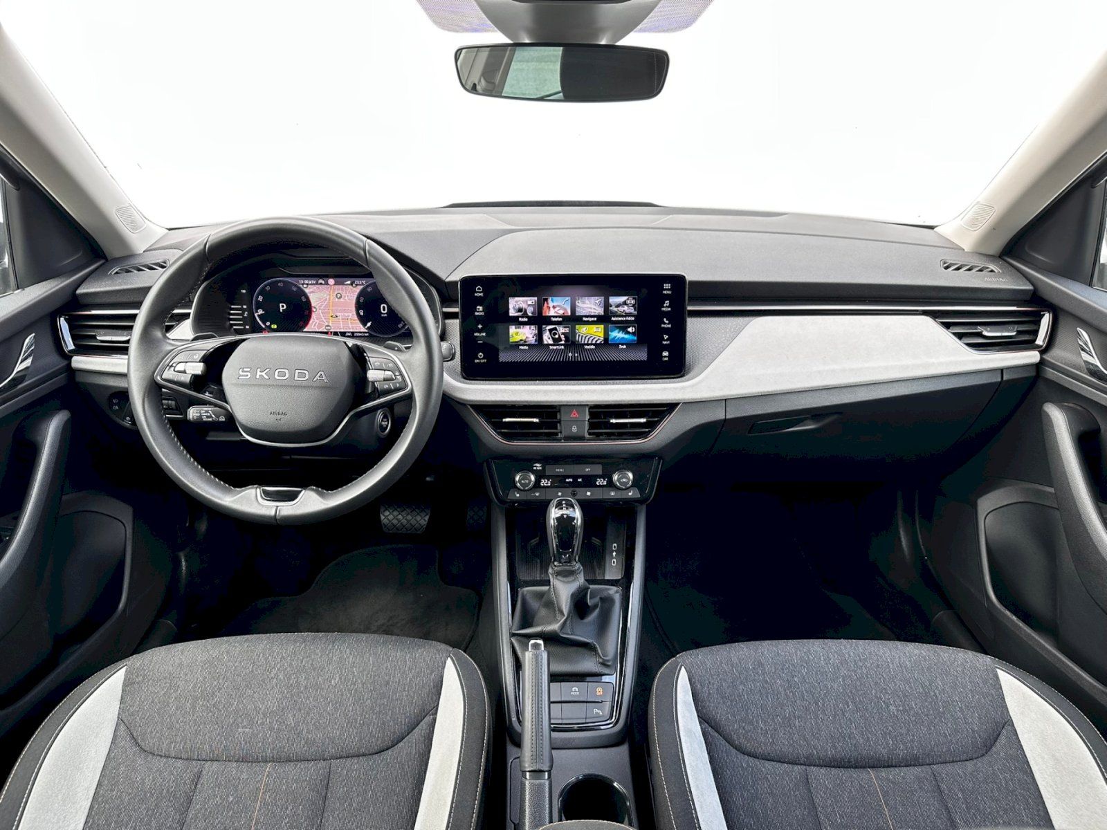 Škoda Kamiq, 1.5 TSI 110kW Top Selection DS - fotka 5