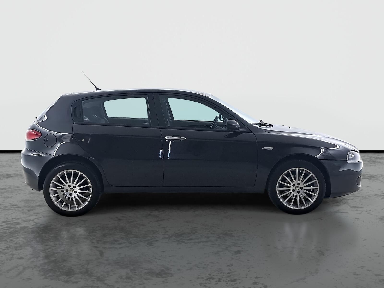 Alfa Romeo 147, 1.9 JTD 16V, Klima - fotka 6