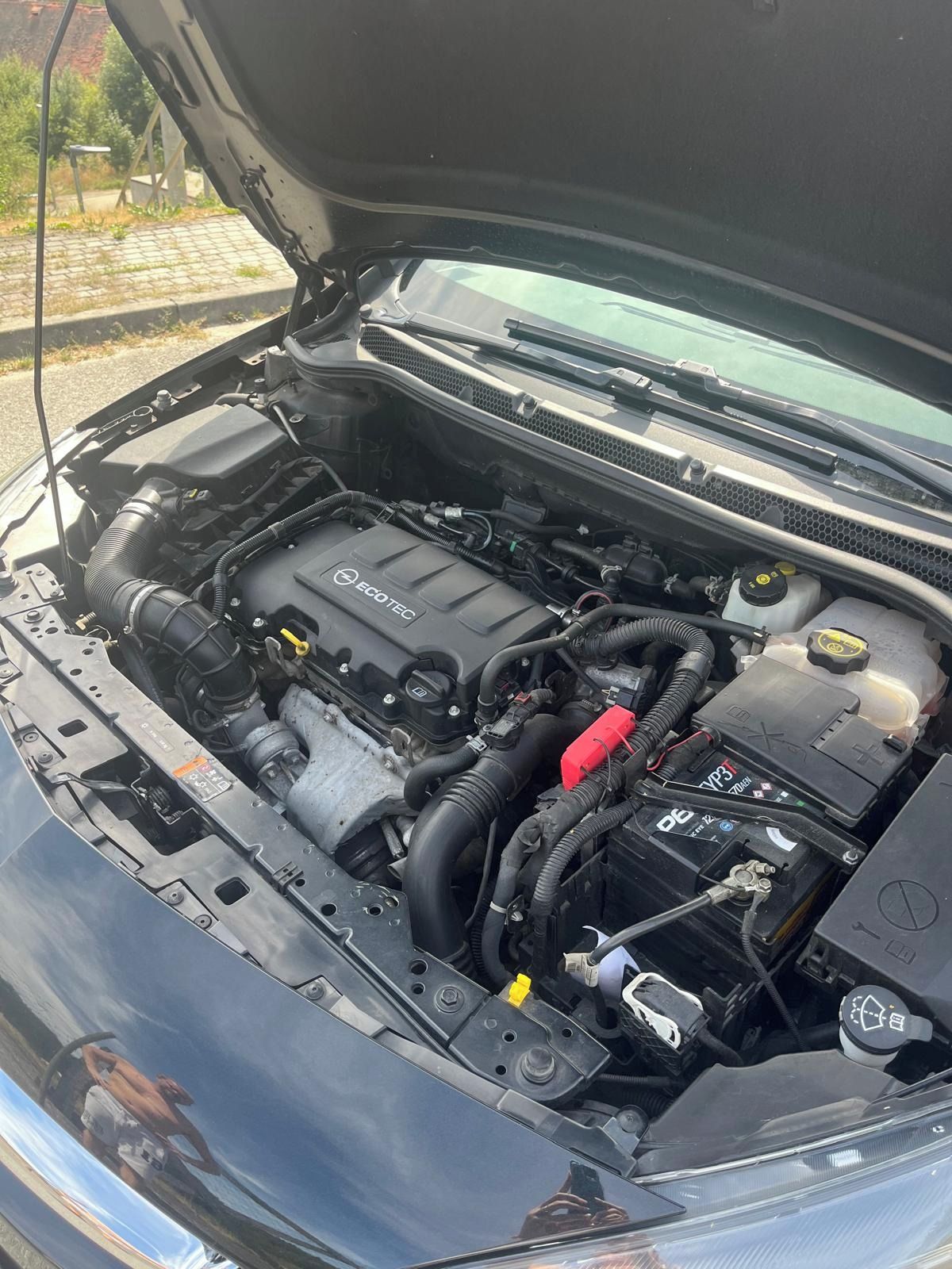Opel Astra, Opel Astra J 14 tak 103 kW - fotka 3