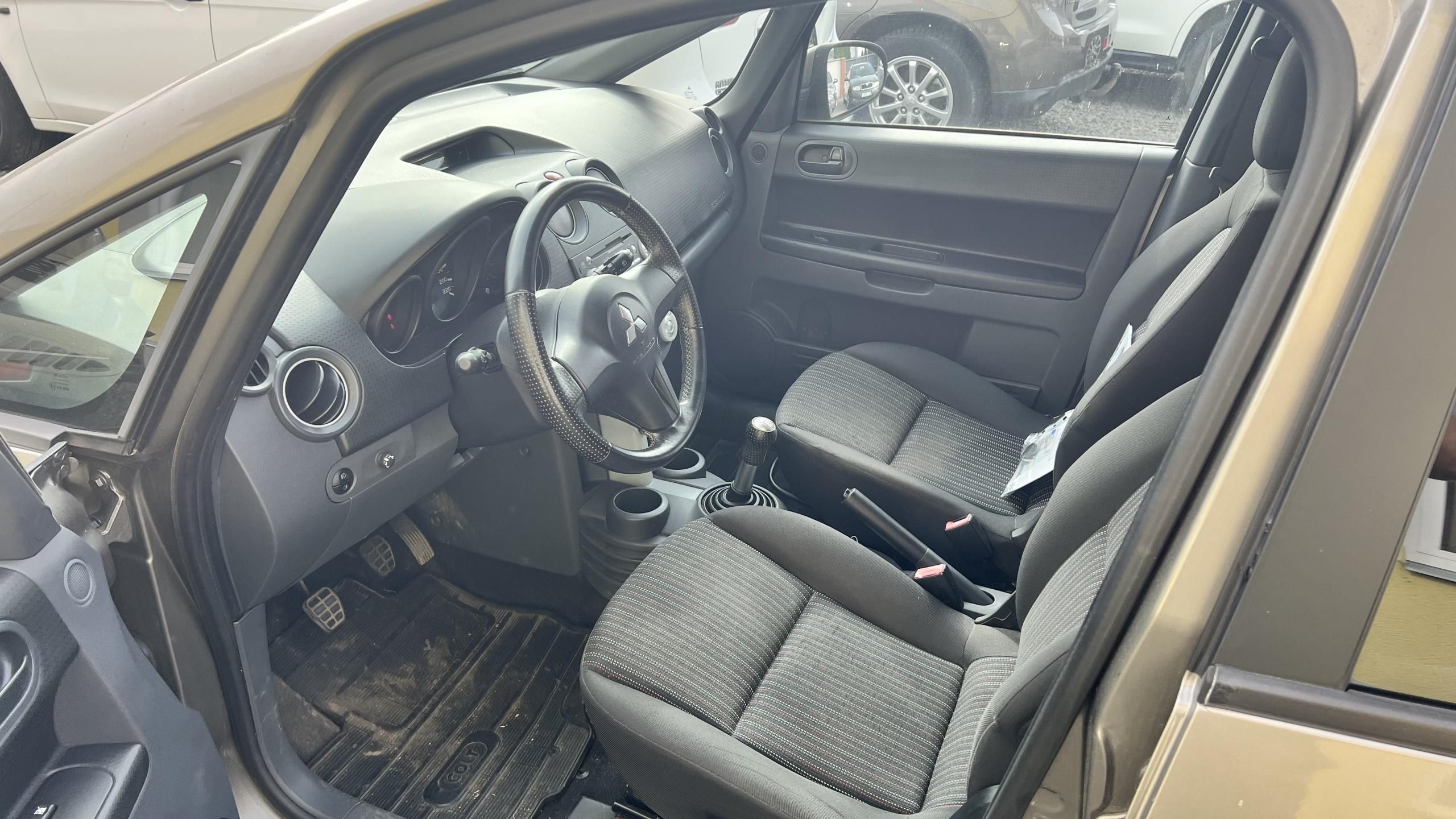 Mitsubishi Colt, 1.3 Mivec - fotka 6