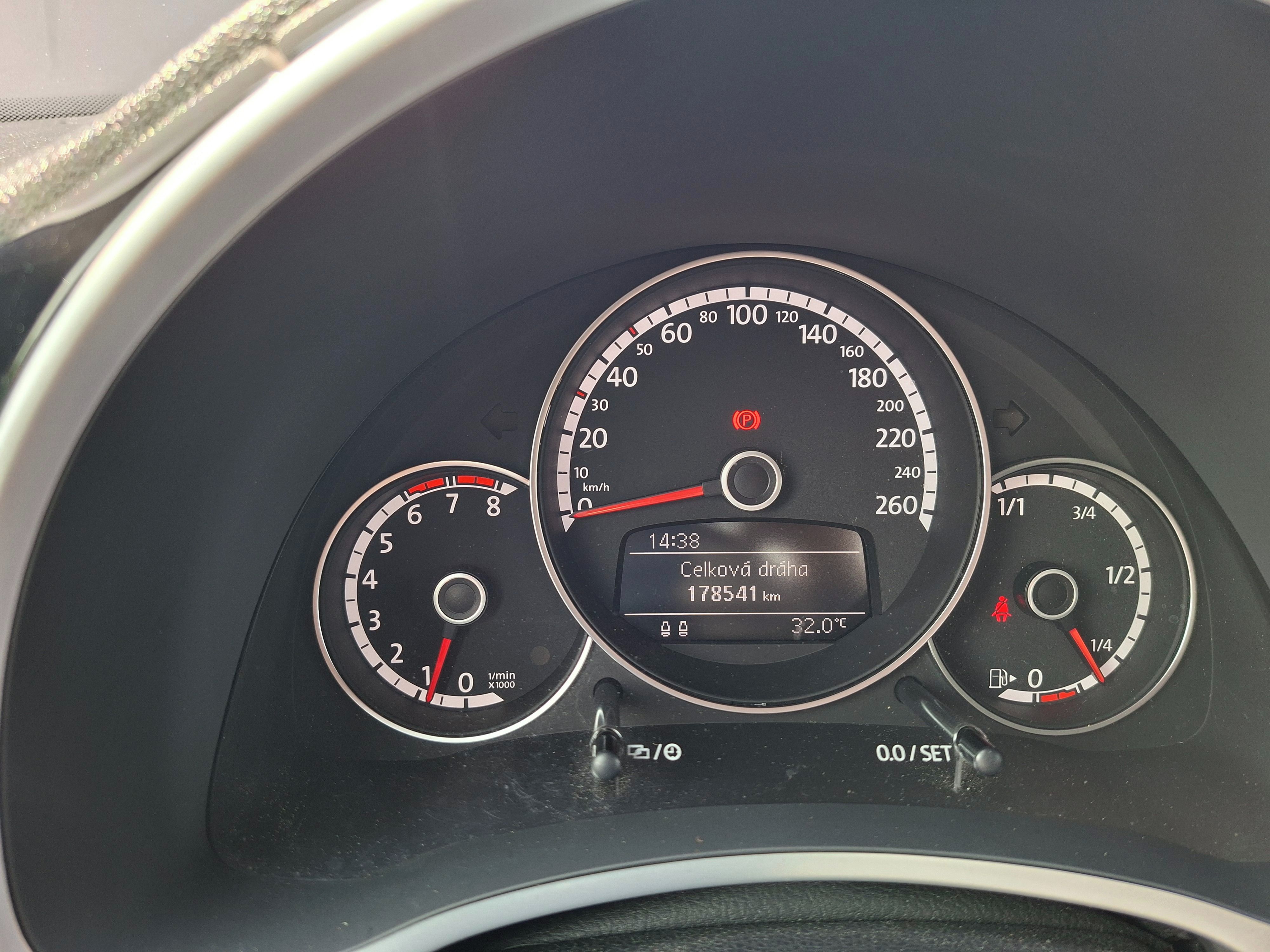 Volkswagen Beetle, 1,2TSI EA211 - fotka 6