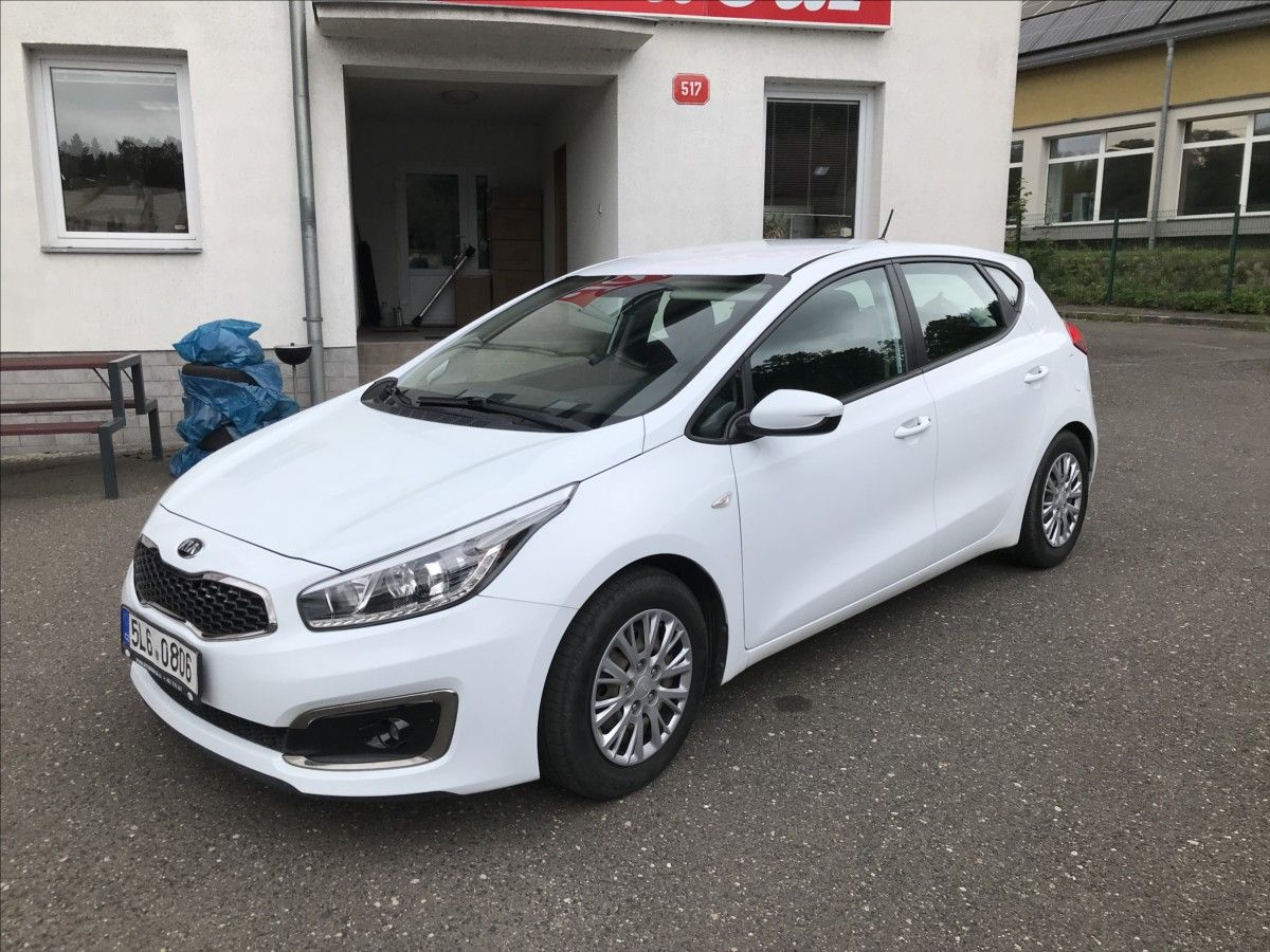 Kia Cee´d, 1,6 CRDi 100kW - fotka 3