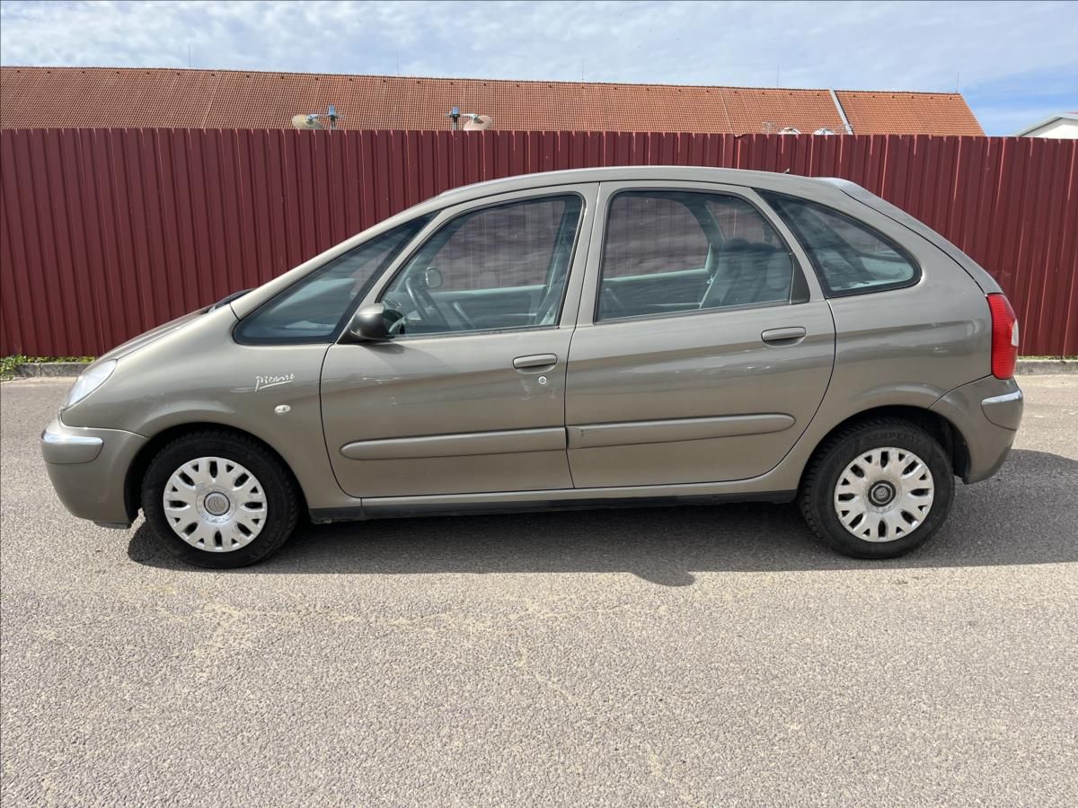Citroën Xsara Picasso, 1,6 i KLIMA ROZVODY STk 8/28 - fotka 4