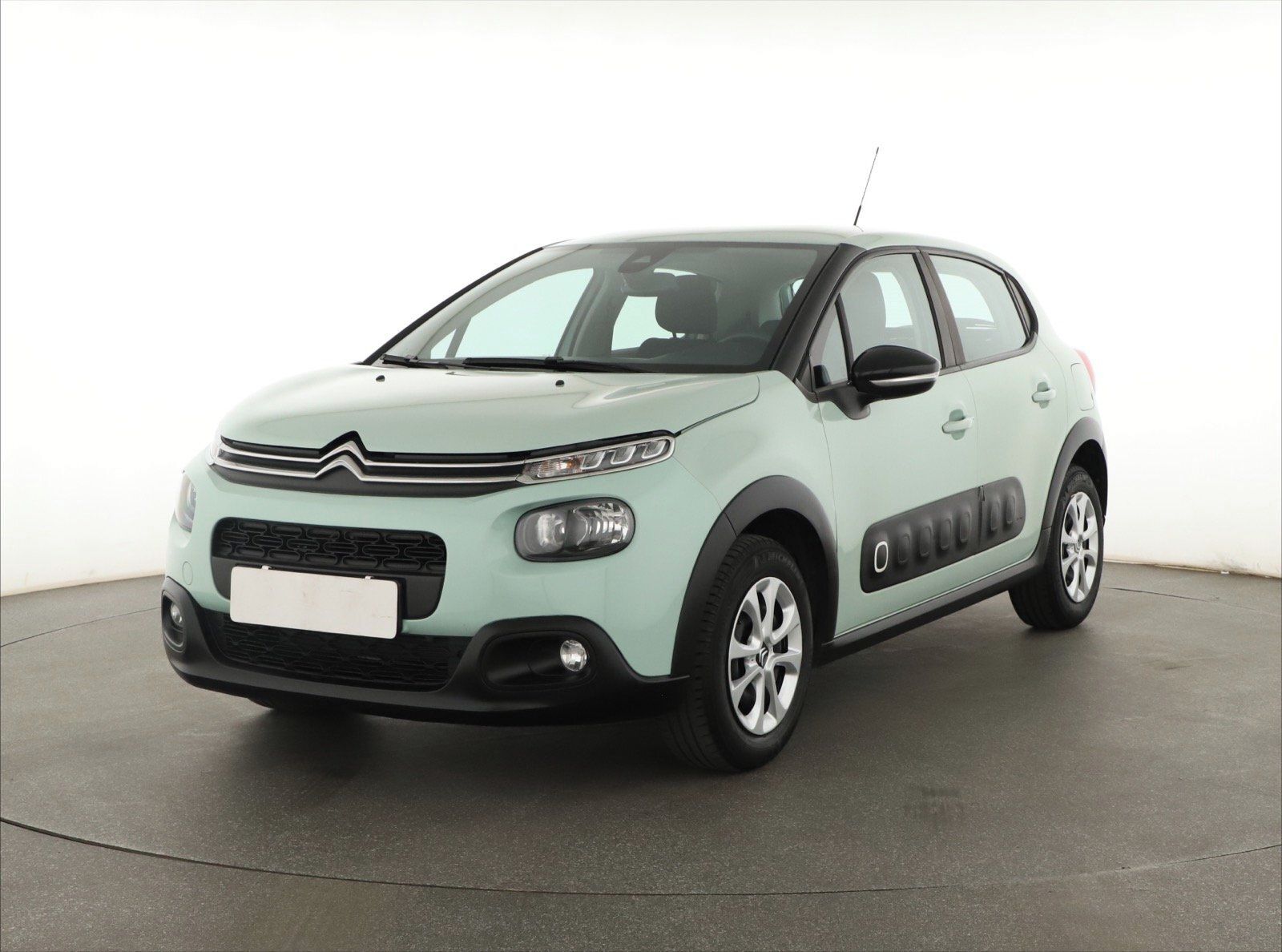 Citroën C3, 1.2 PureTech, Feel, ČR,1.maj - fotka 2