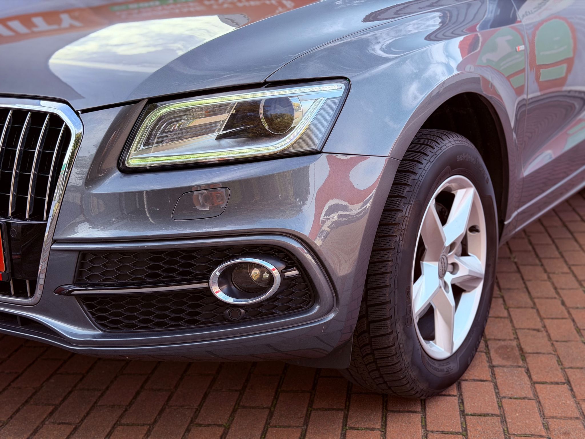 Audi Q5, 2.0 TDi Quattro S-line Aut. - fotka 3
