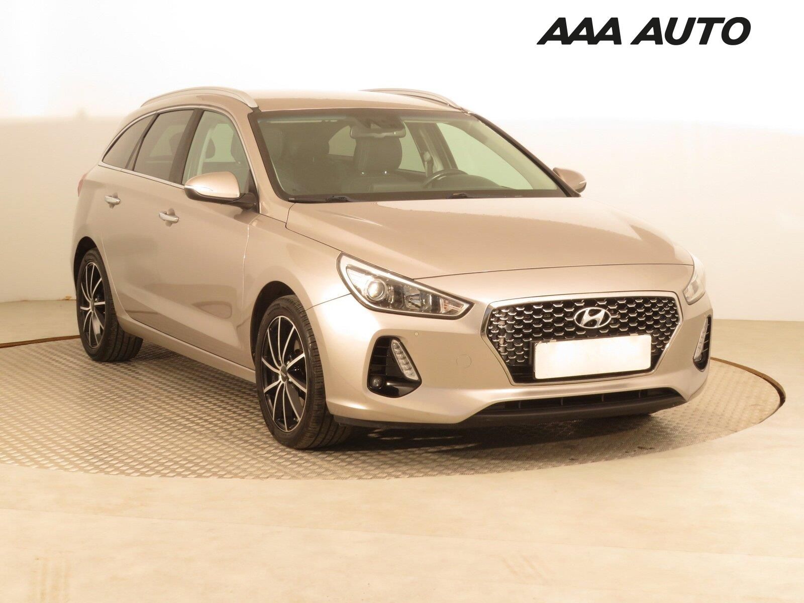 Hyundai i30, 1.6 CRDi, Serv.kniha