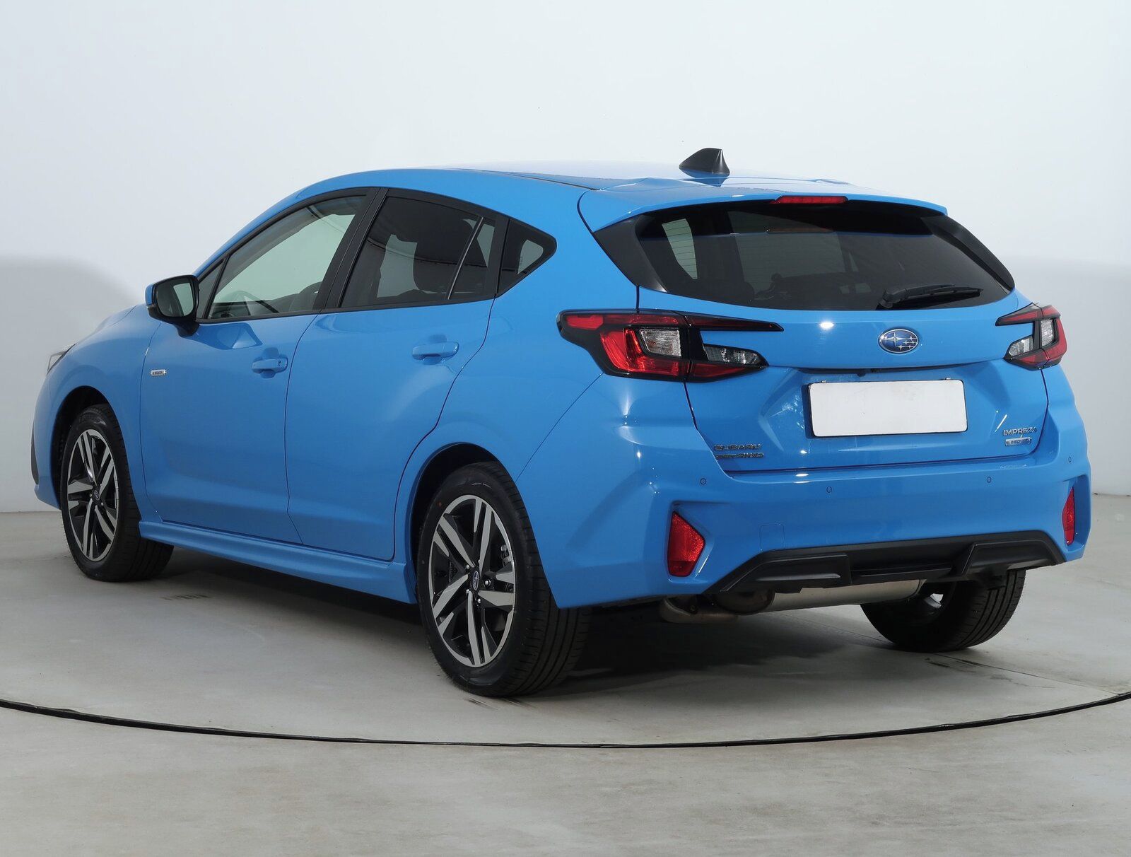 Subaru Impreza, 2.0 e-Boxer, 4X4, Automat - fotka 4