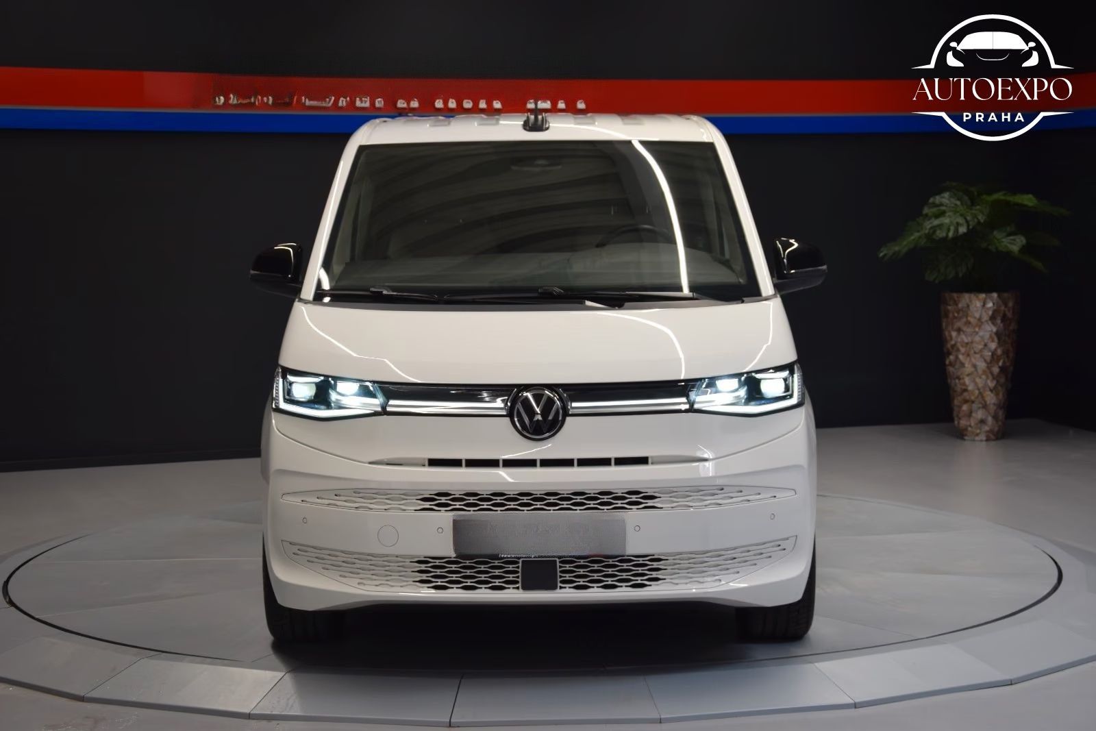 Volkswagen Multivan, Style long* ACC* Matrix* - fotka 5