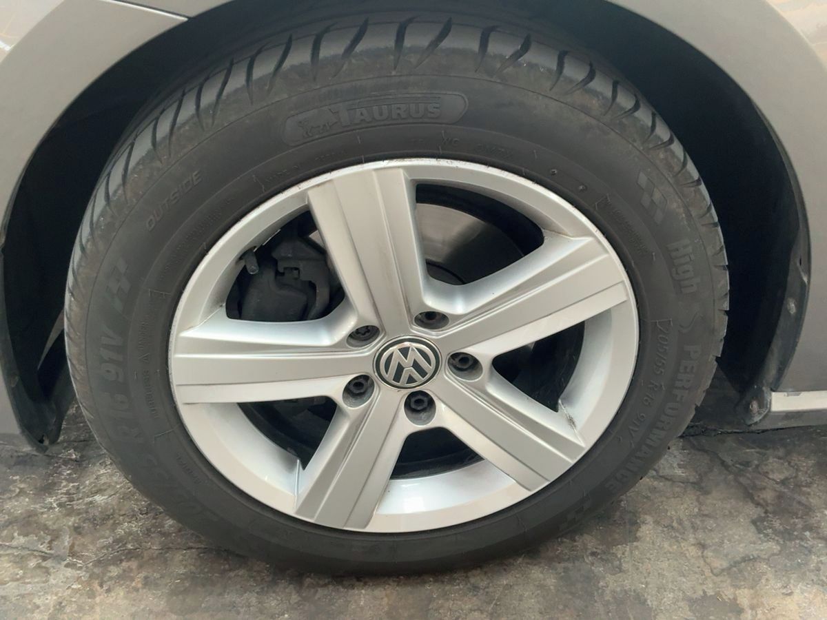 Volkswagen Golf, 7 2.0Tdi 110KW HIGHLINE BI-XEN - fotka 6