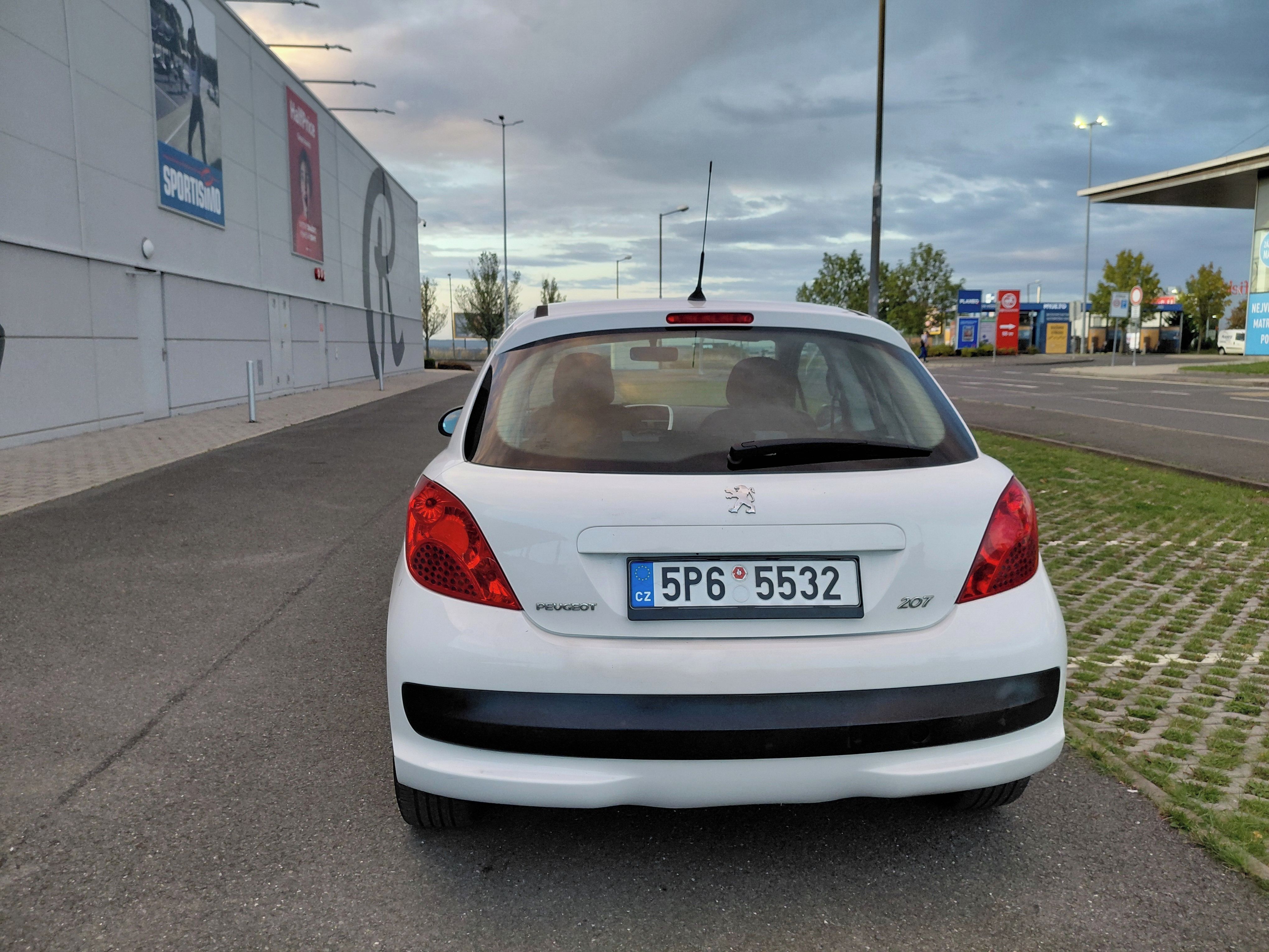 Peugeot 207, 1.6HDI PĚKNÉ,ZACHOVALÉ AUTO - fotka 6