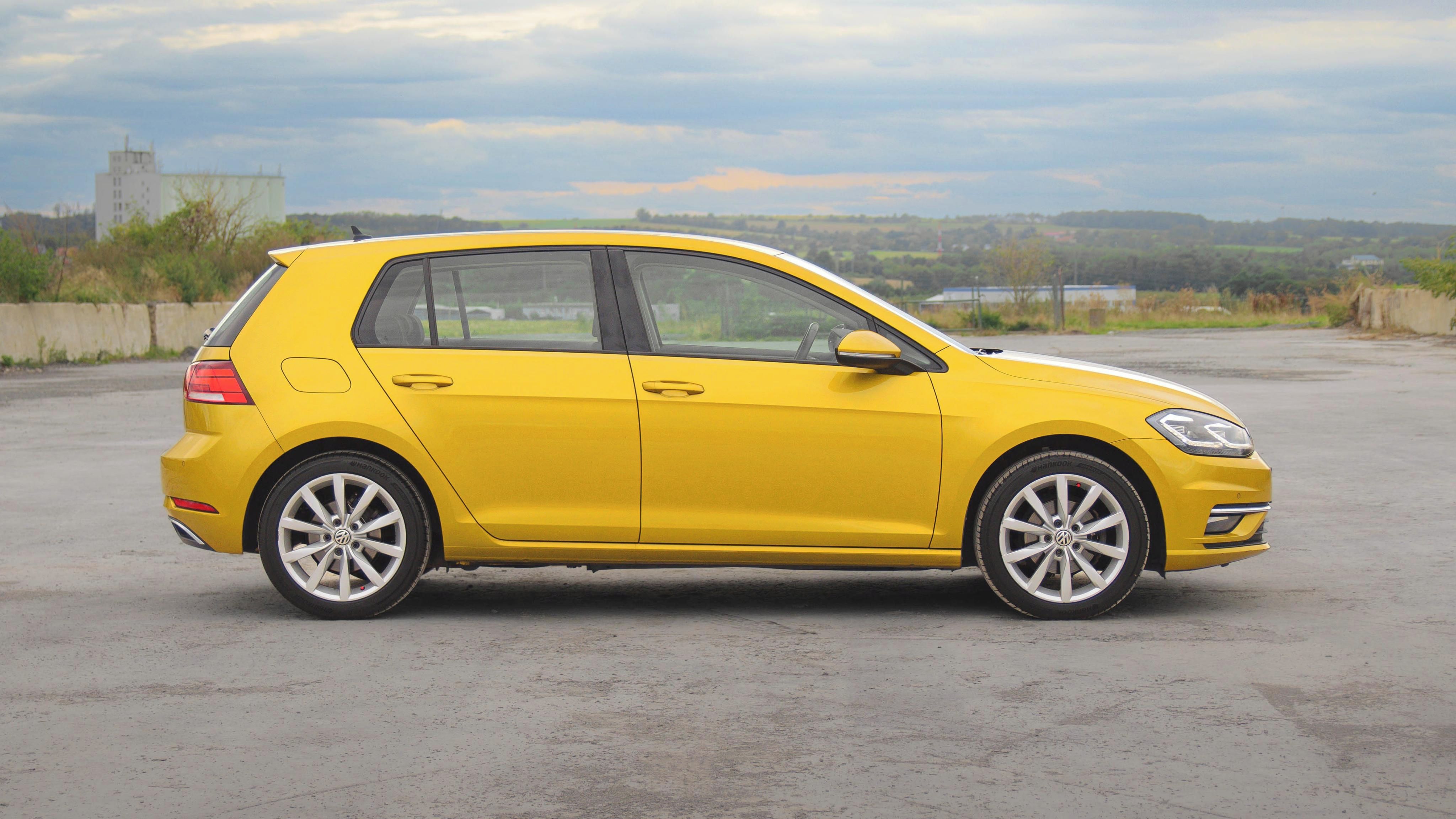 Volkswagen Golf, 1,0TSI/81kW ČR 2maj Led Kamera - fotka 4